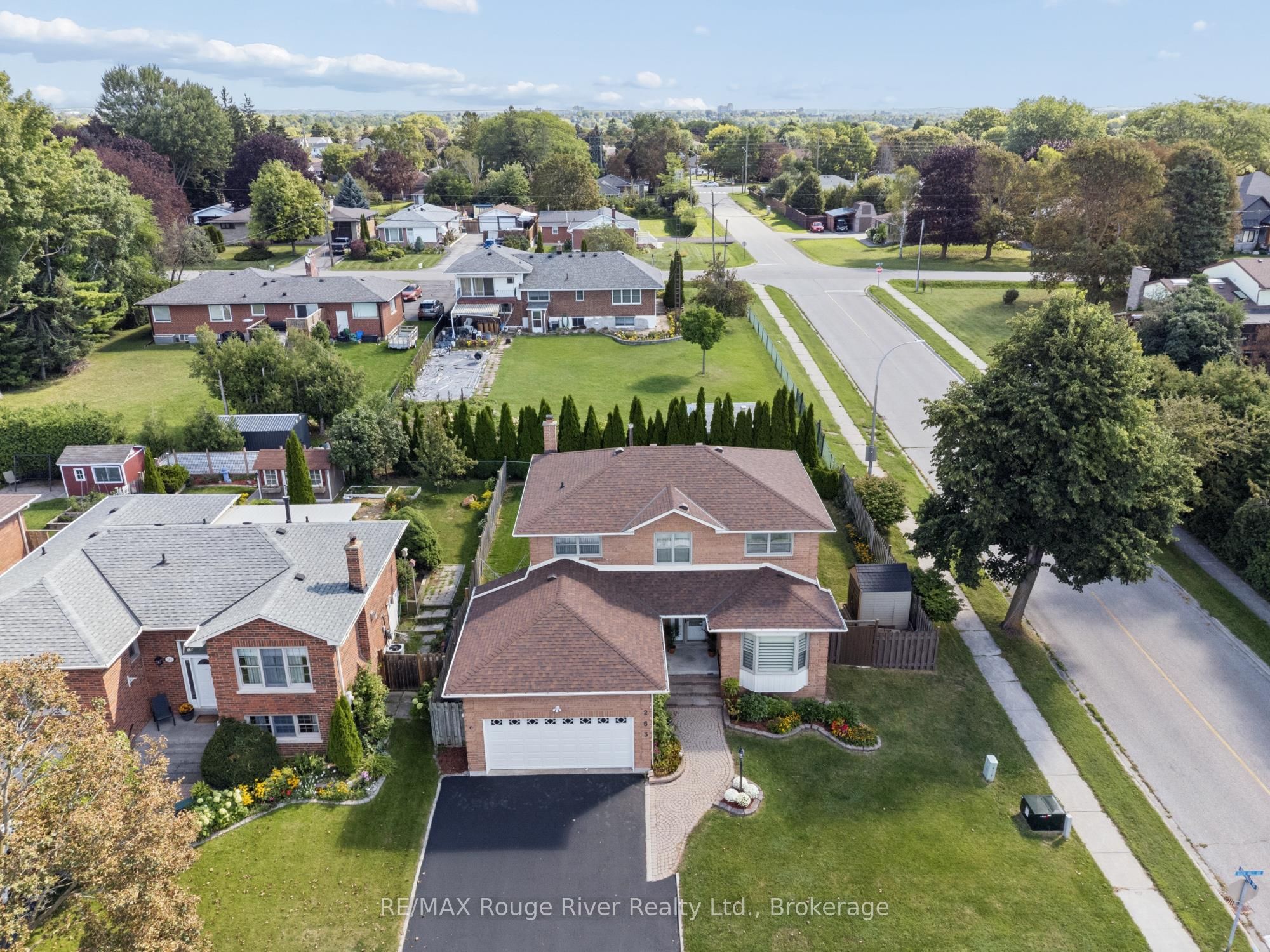 263 Glen Hill Drive, Whitby, ON L1N 7J5 photo 3