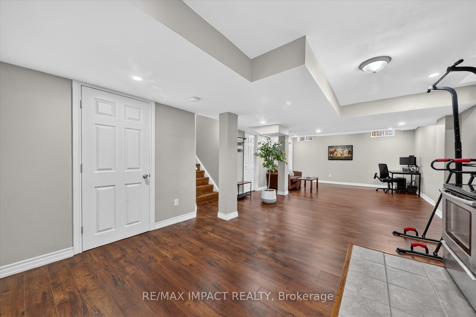 22 Canary Street, Whitby, ON L1R 0K2 photo 5