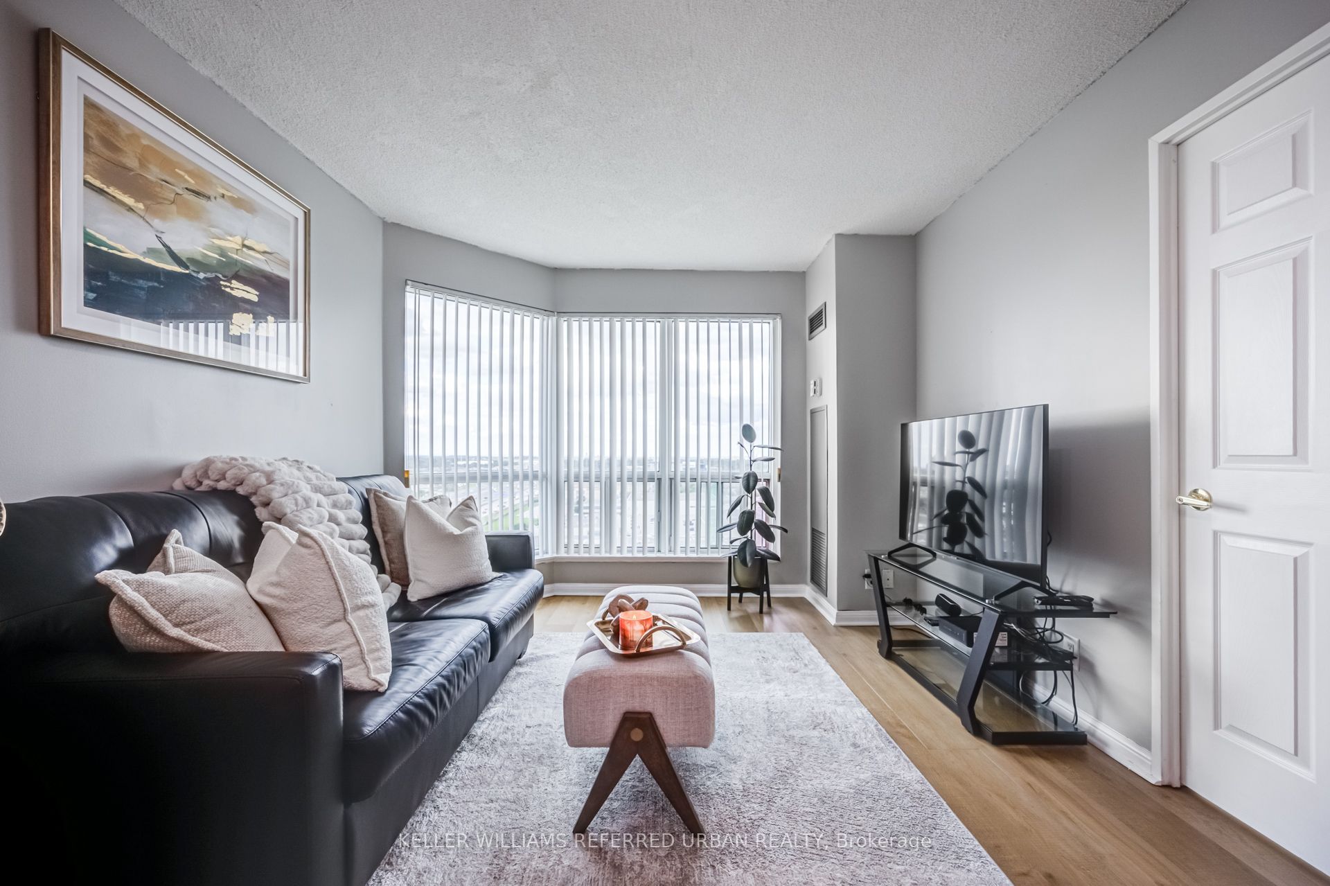 11 Lee Centre Drive 1908, Toronto, ON M1H 3J5 photo 2