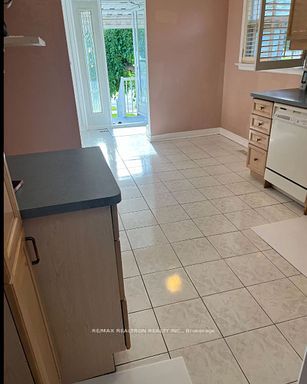 49 Janray Drive, Toronto, ON M1G 1Y2 photo 3