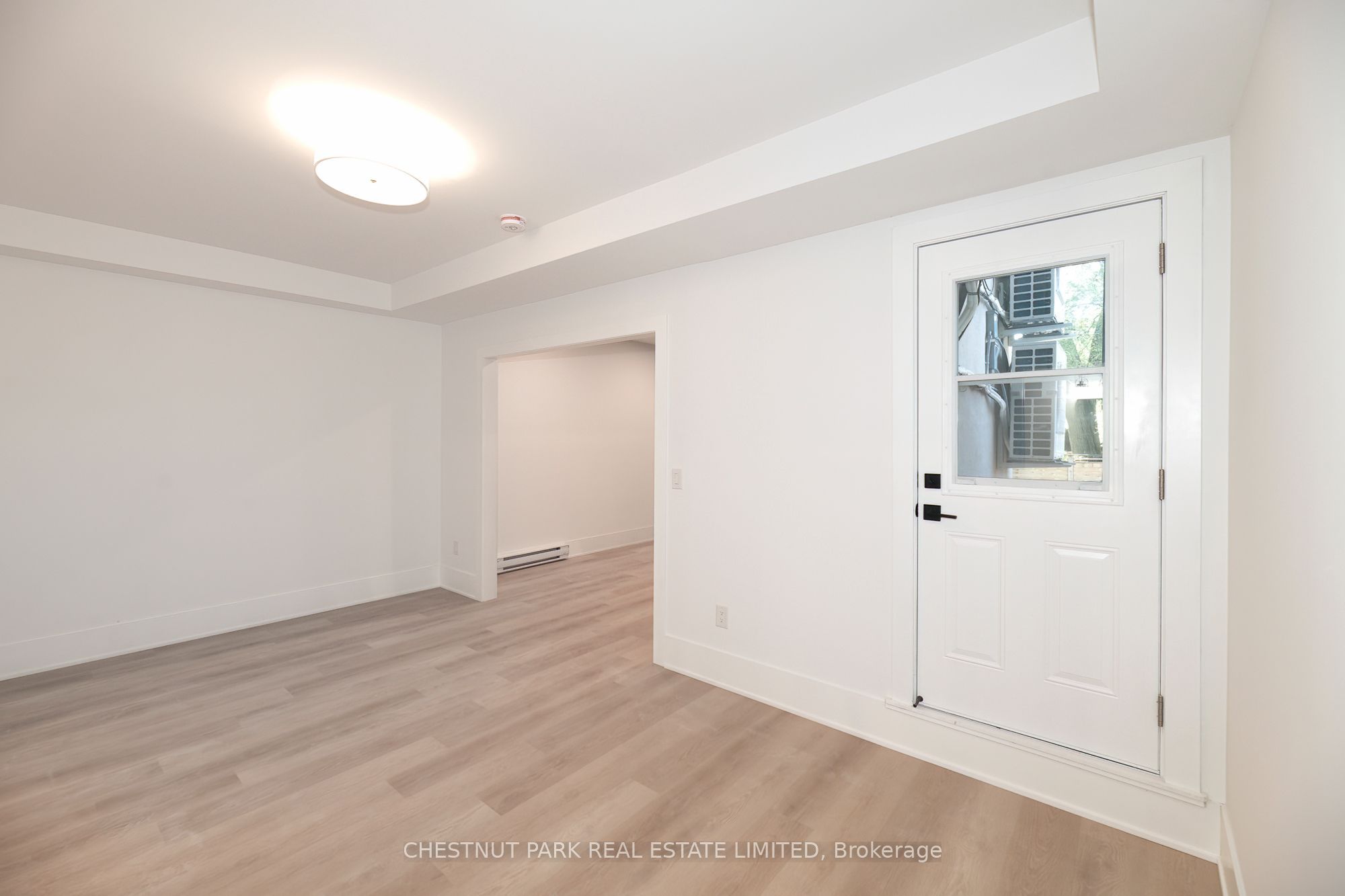 1105 Queen Street E Main, Toronto, ON M4M 1K7 photo 5