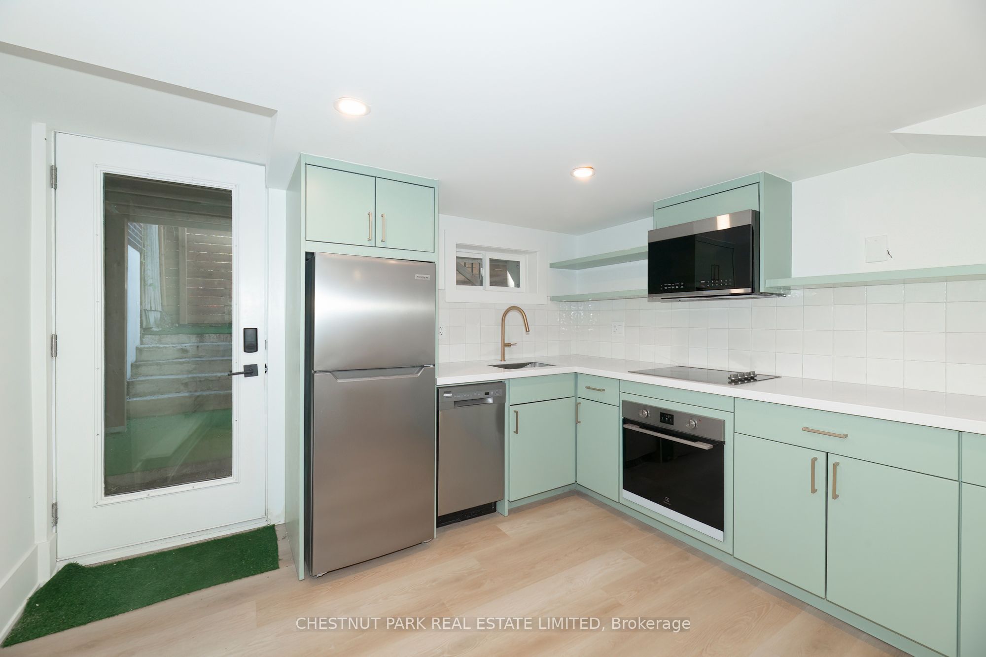 1105 Queen Street Lower, Toronto, ON M4M 1K7