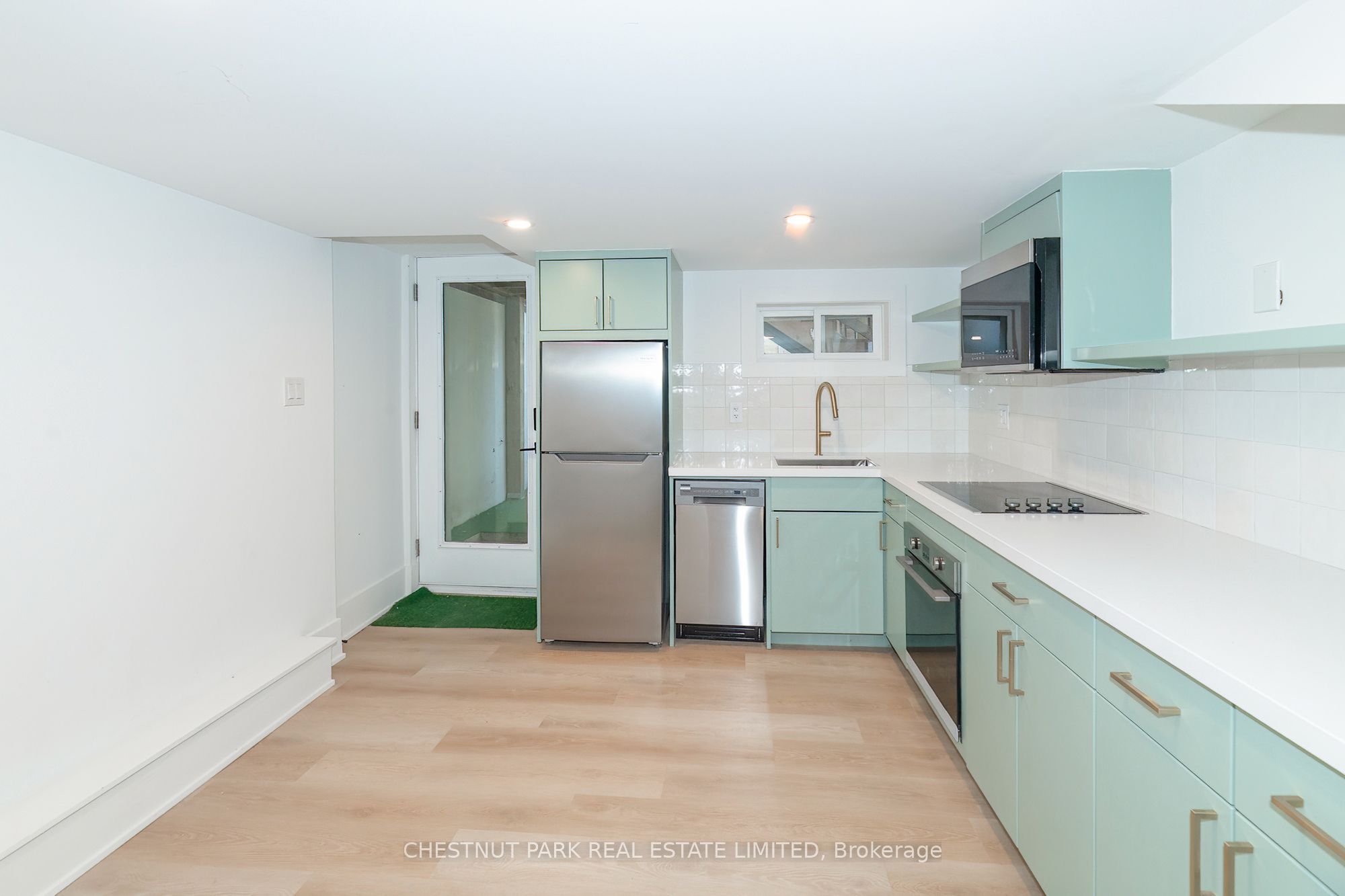 1105 Queen Street Lower, Toronto, ON M4M 1K7 photo 2