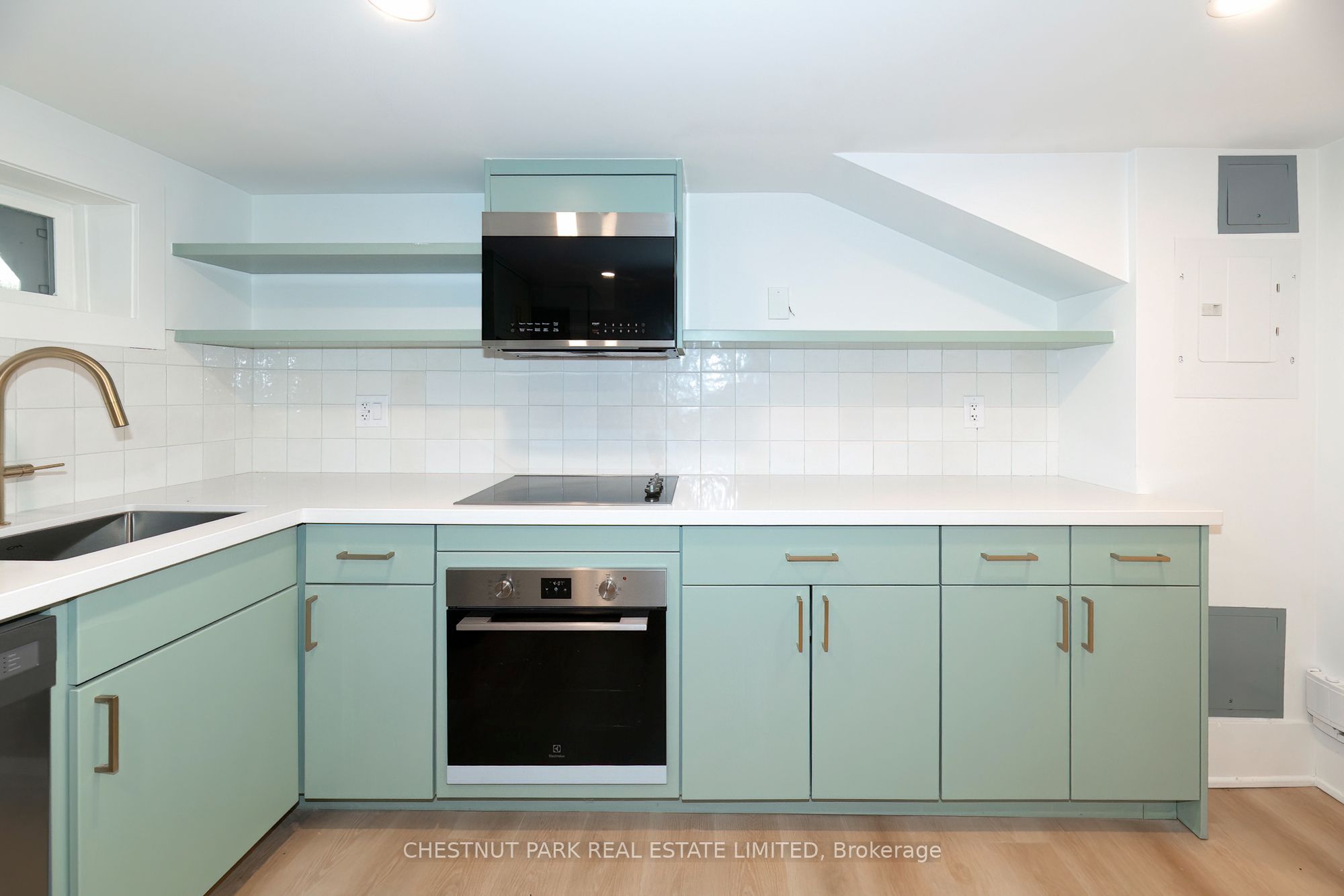 1105 Queen Street Lower, Toronto, ON M4M 1K7 photo 3