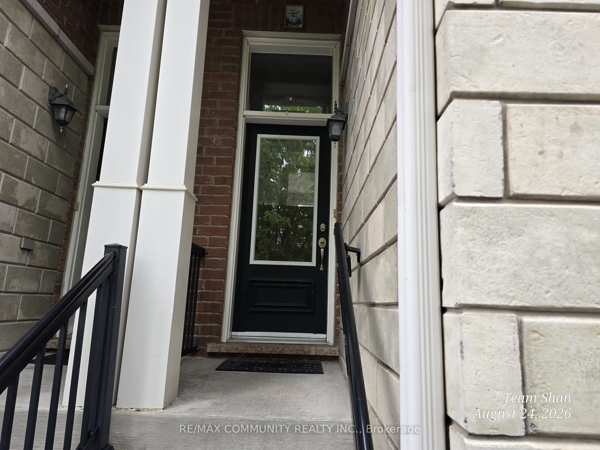 49 Ferguson Street, Toronto, ON M1L 0C9 photo 4