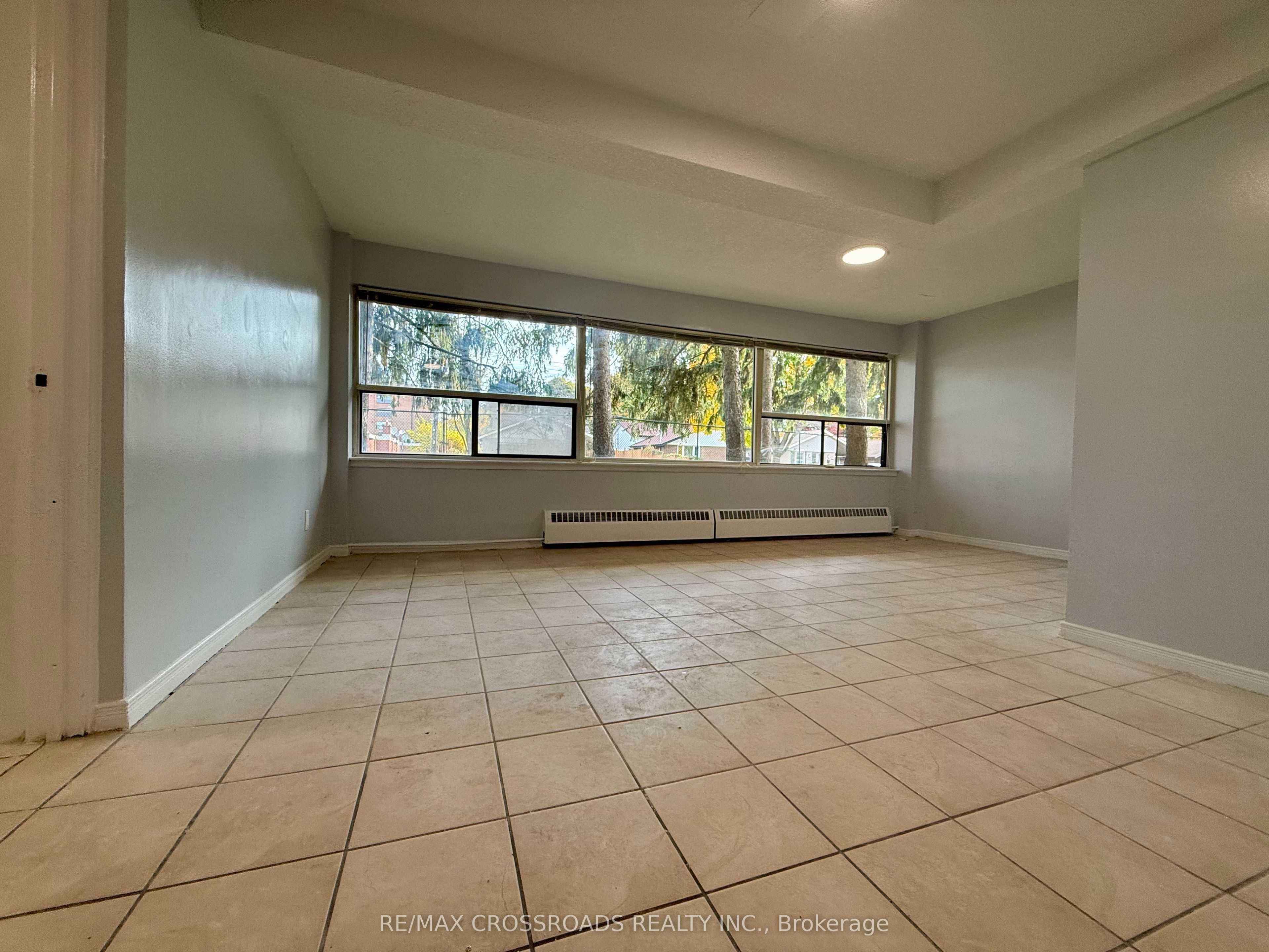 1191 Ellesmere Road B3, Toronto, ON M1P 2X6 photo 2