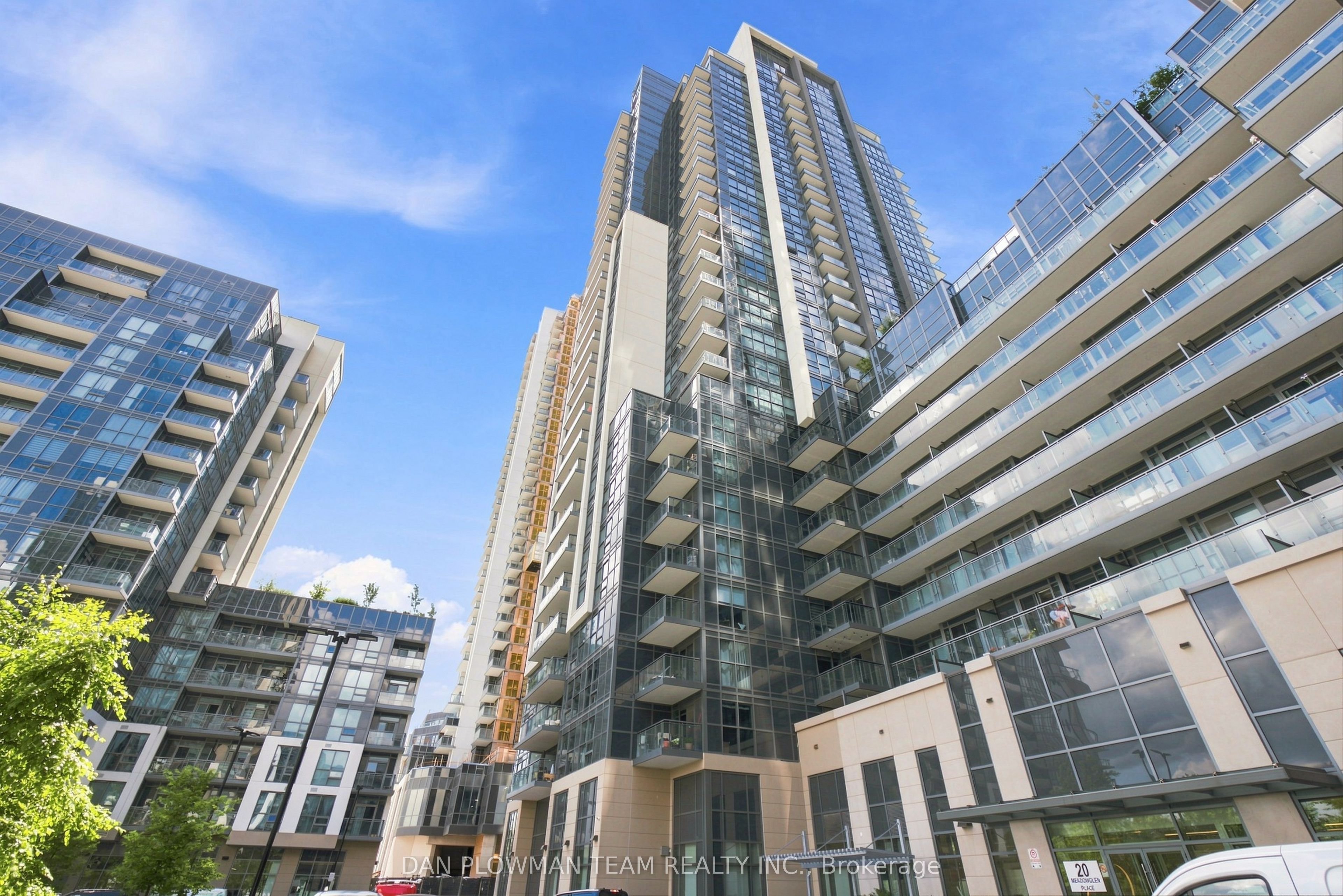 20 Meadowglen Place 227, Toronto, ON M1H 2Y5 photo 3
