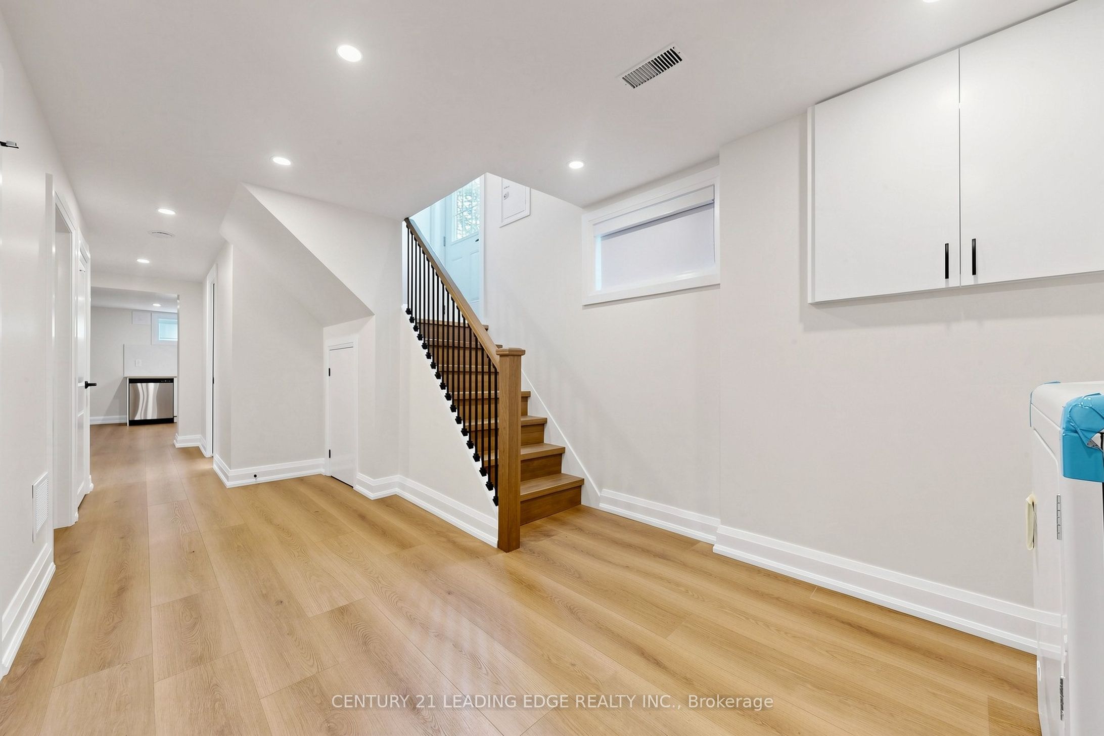 15 Maretta Avenue Lower, Toronto, ON M1K 3X8 photo 5
