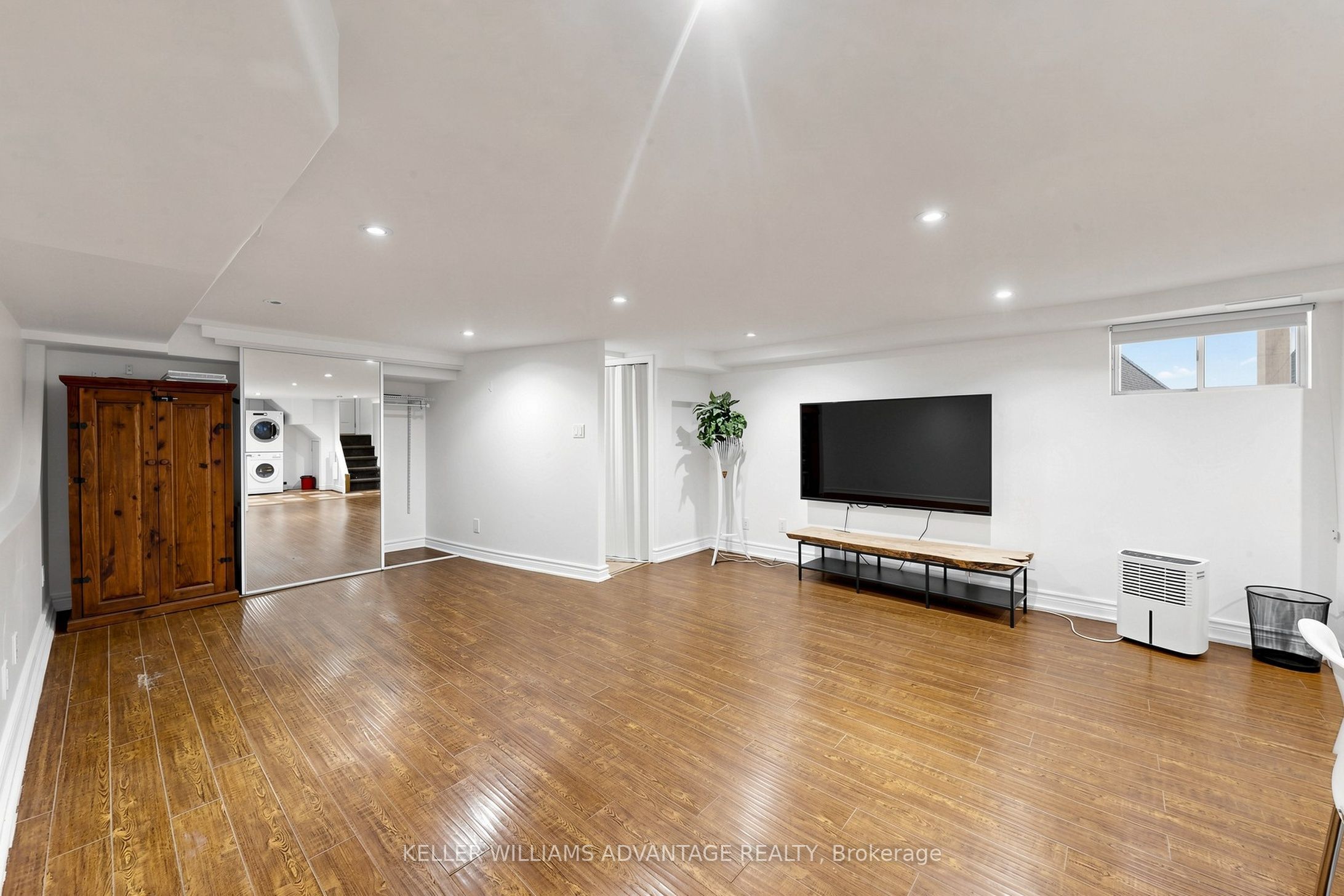 4 Edgewood Avenue Basement, Toronto, ON M4L 3G7 photo 4