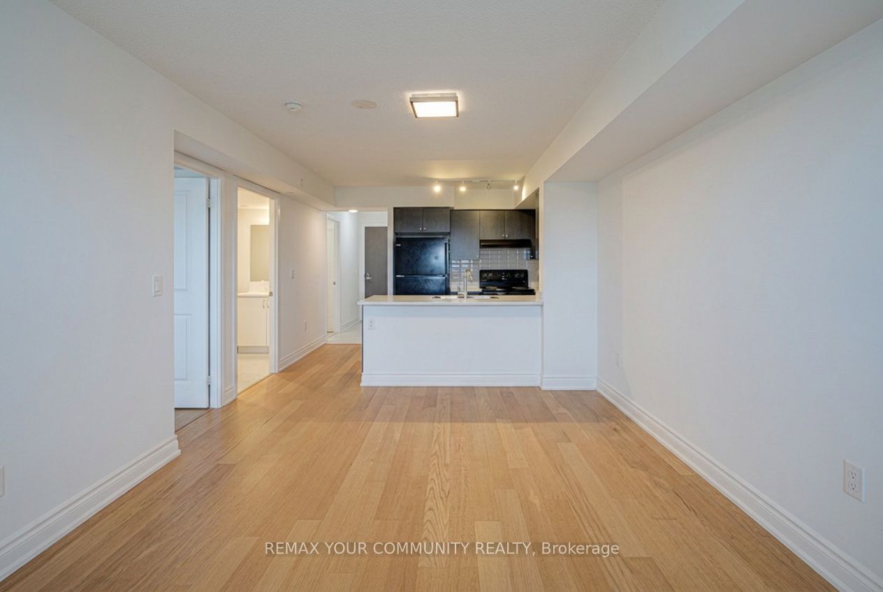 1346 E Danforth Road E 909, Toronto, ON M1J 0A9 photo 5