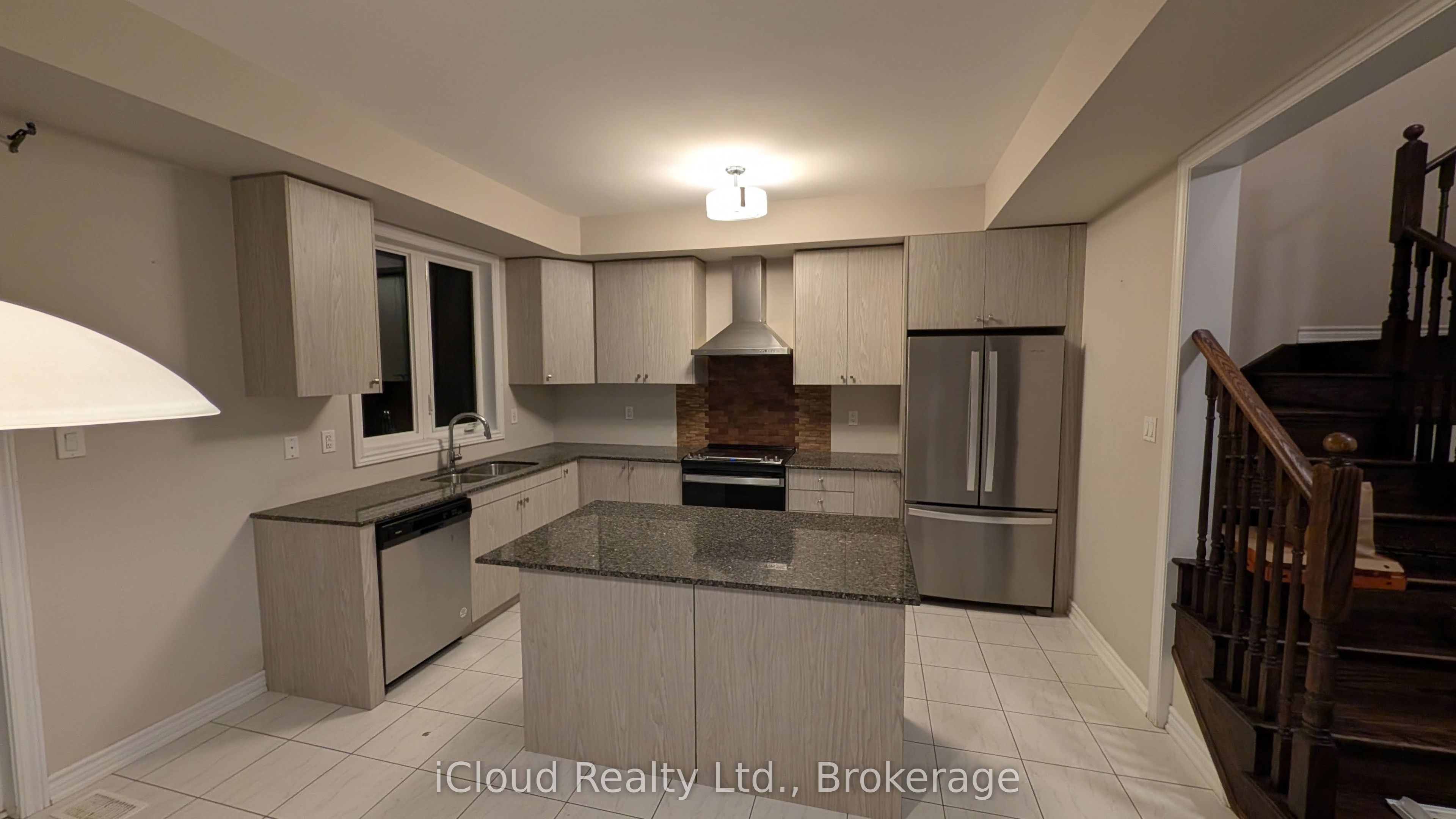 73 Douet Lane, Ajax, ON L1Z 0V4 photo 3
