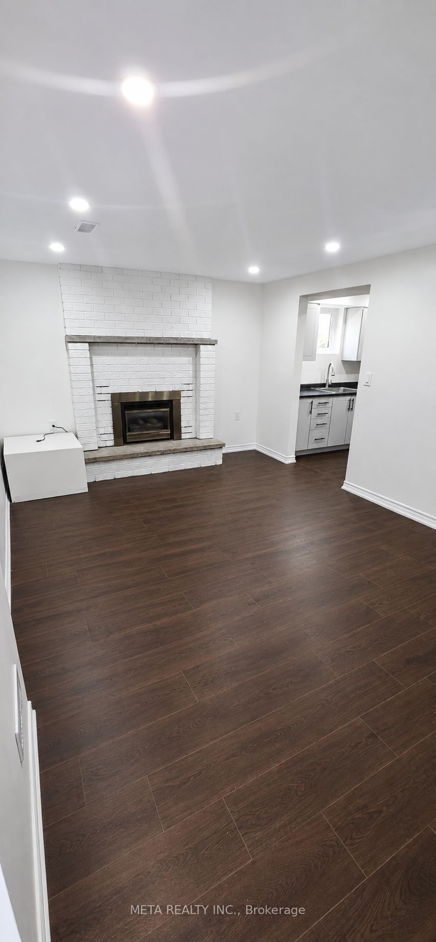 11 Visser Court lower, Whitby, ON L1N 9A6 photo 3