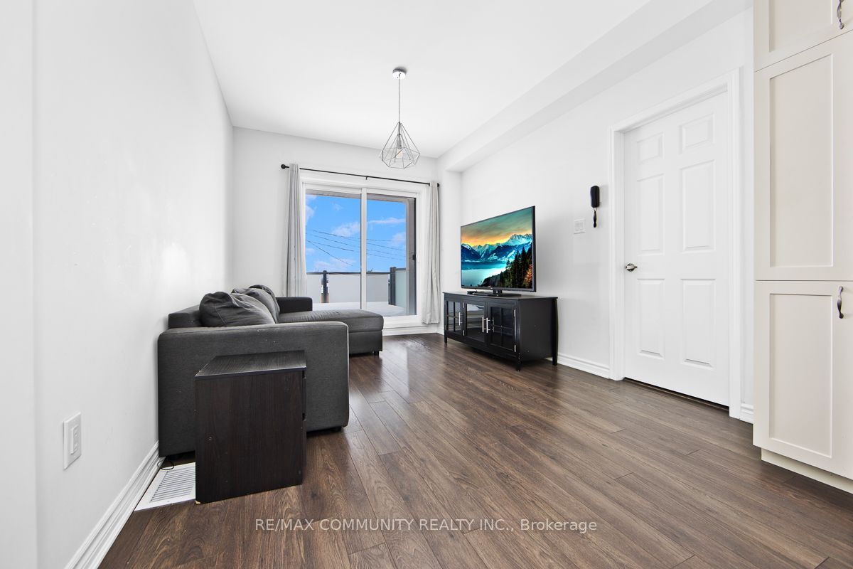 1148 Dragonfly Avenue 511, Pickering, ON L1X 0H5 photo 5