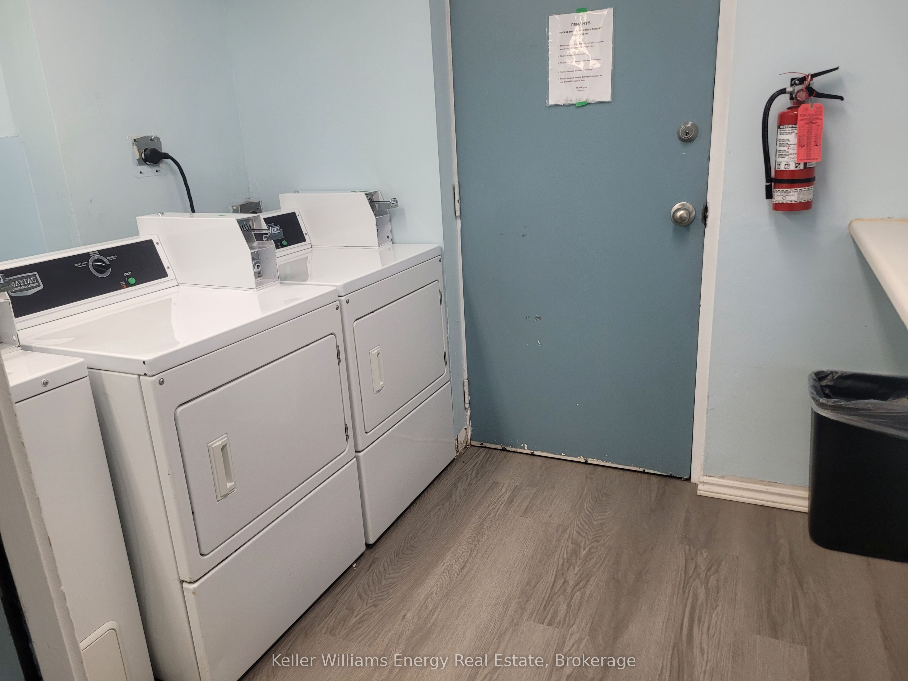 576 Mary Street E 106, Whitby, ON L1N 2R3 photo 3