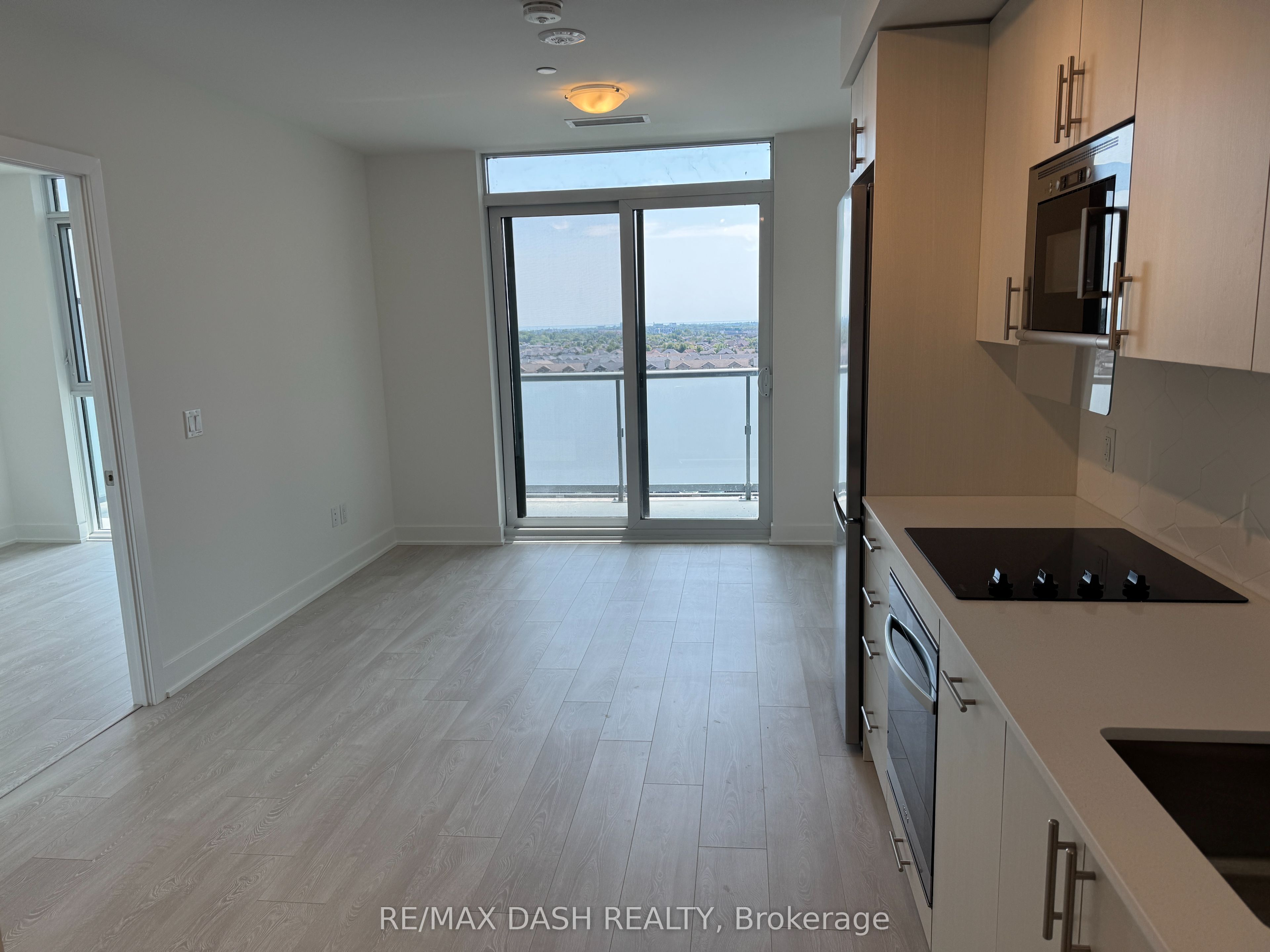 2545 Simcoe Street N 922, Oshawa, ON L1L 0W3 photo 4