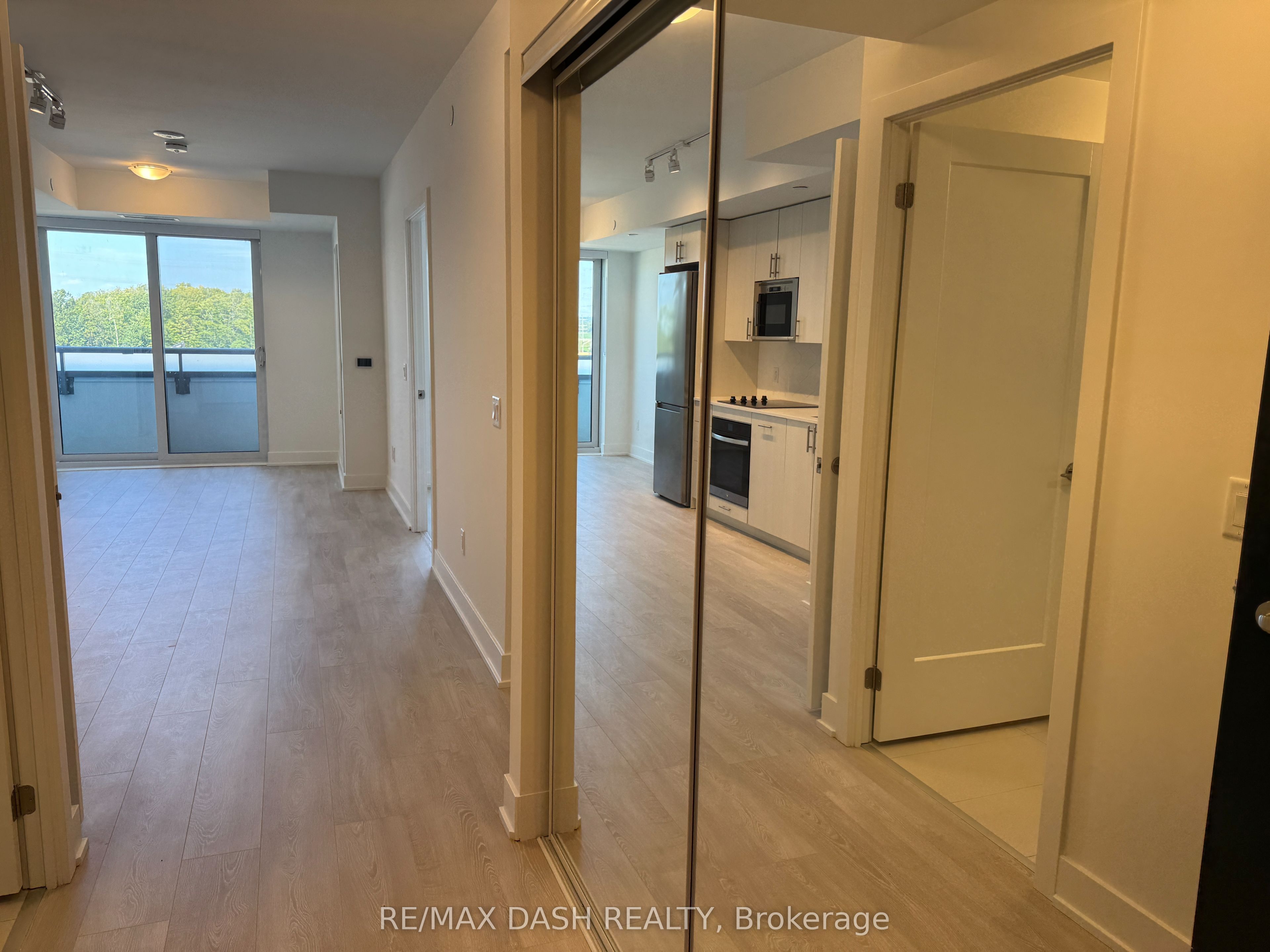 2545 Simcoe Street N 634, Oshawa, ON L1L 0W3 photo 3
