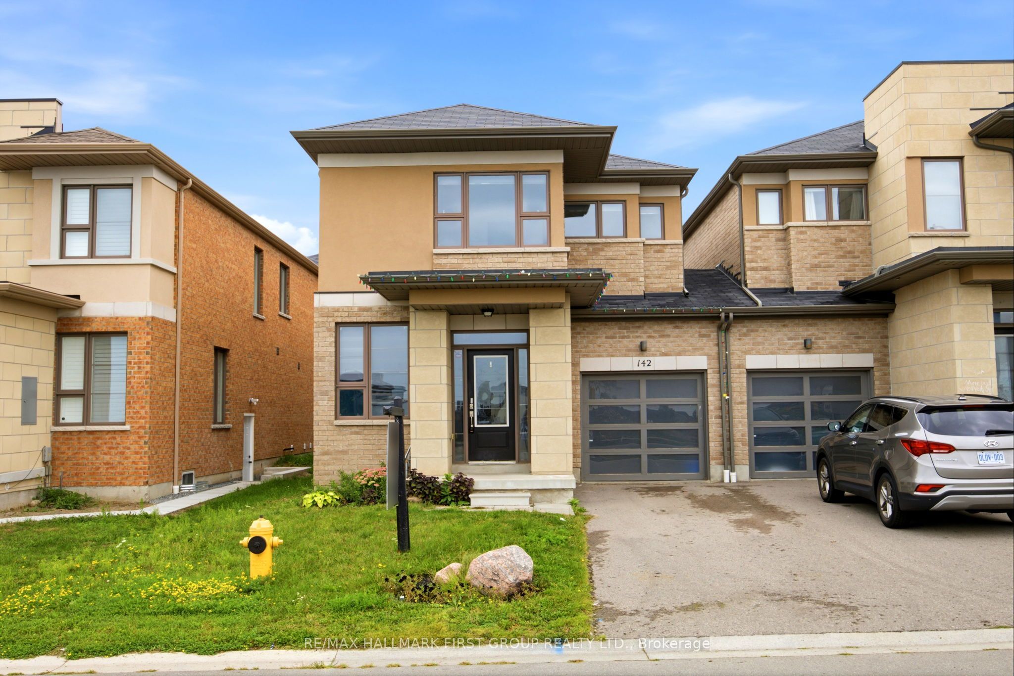 142 Vanier Street, Whitby, ON L1R 3J8