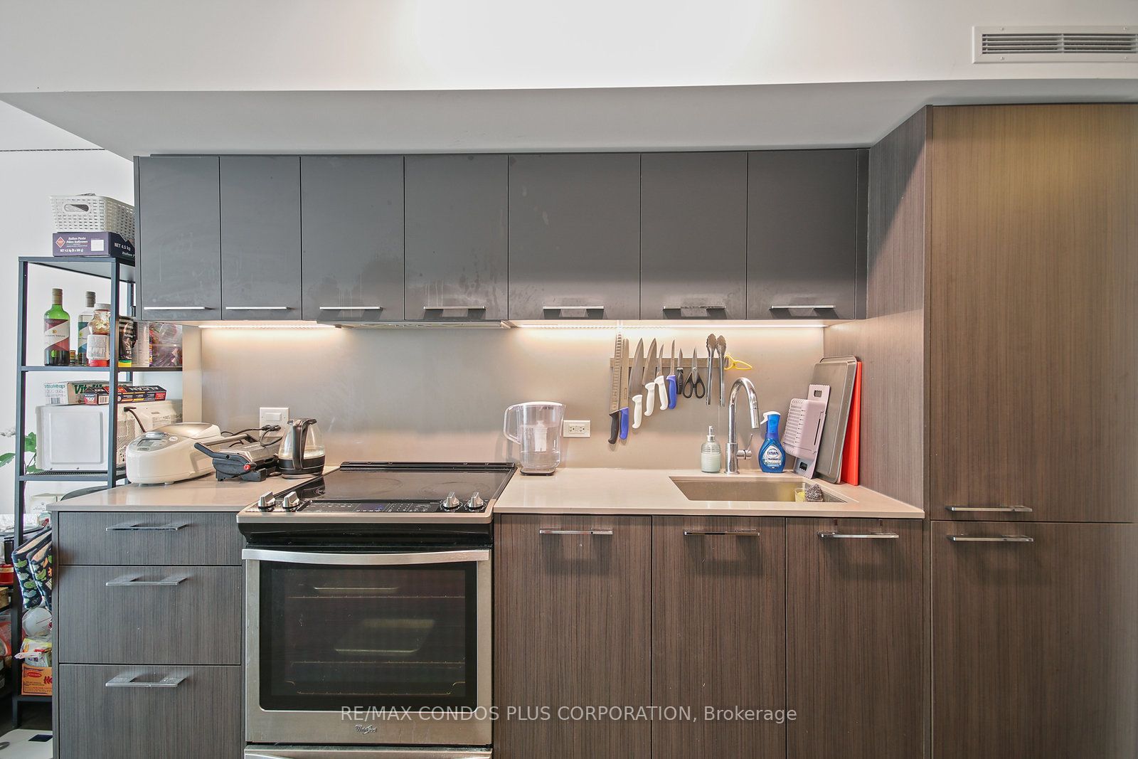 30 Baseball Place 612, Toronto, ON M4M 0E8 photo 3