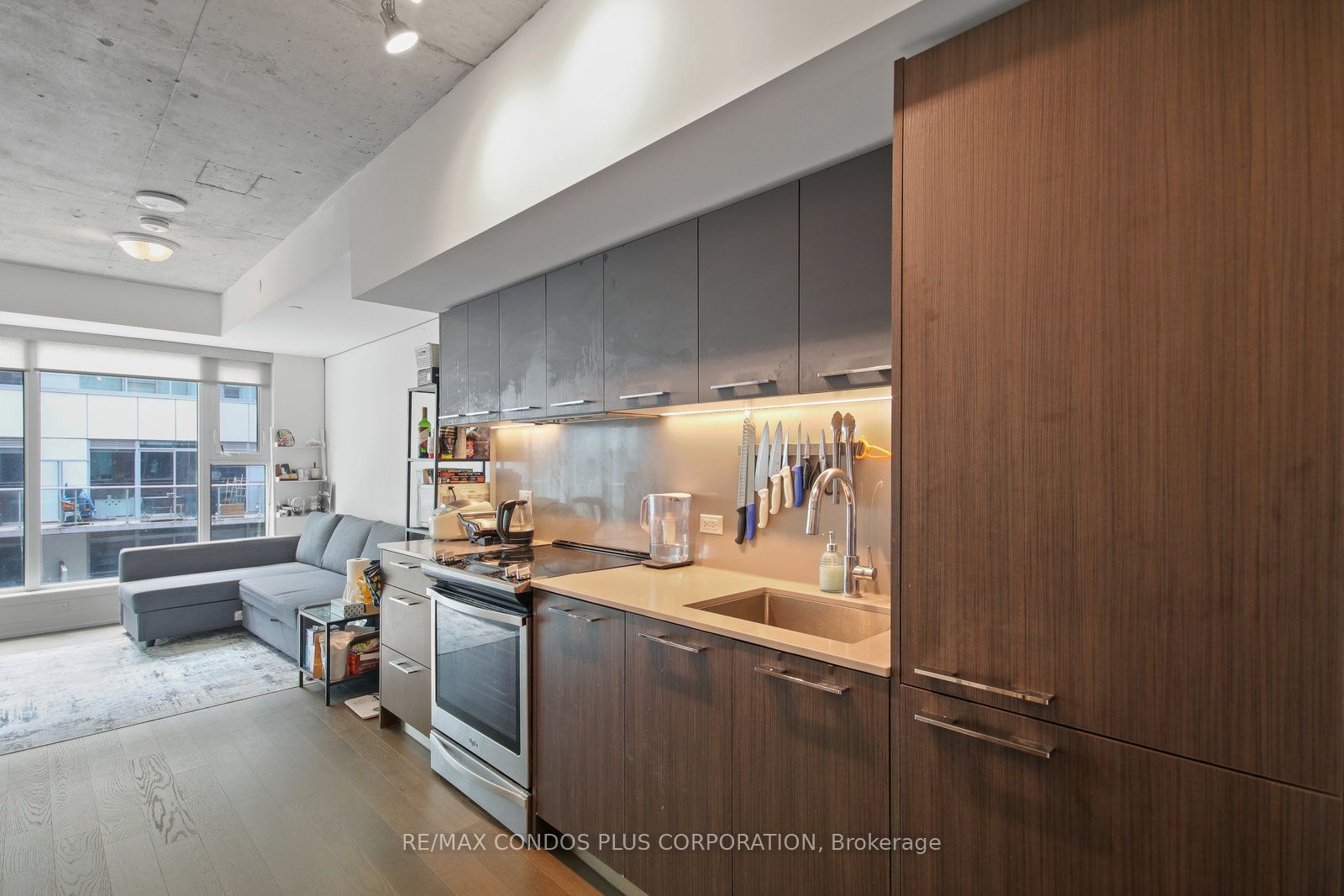 30 Baseball Place 612, Toronto, ON M4M 0E8 photo 4