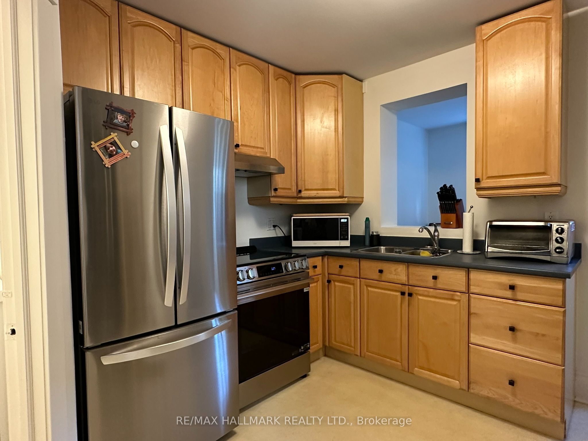 134 Ferrier Avenue Unit #1, Toronto, ON M4K 3H4 photo 2