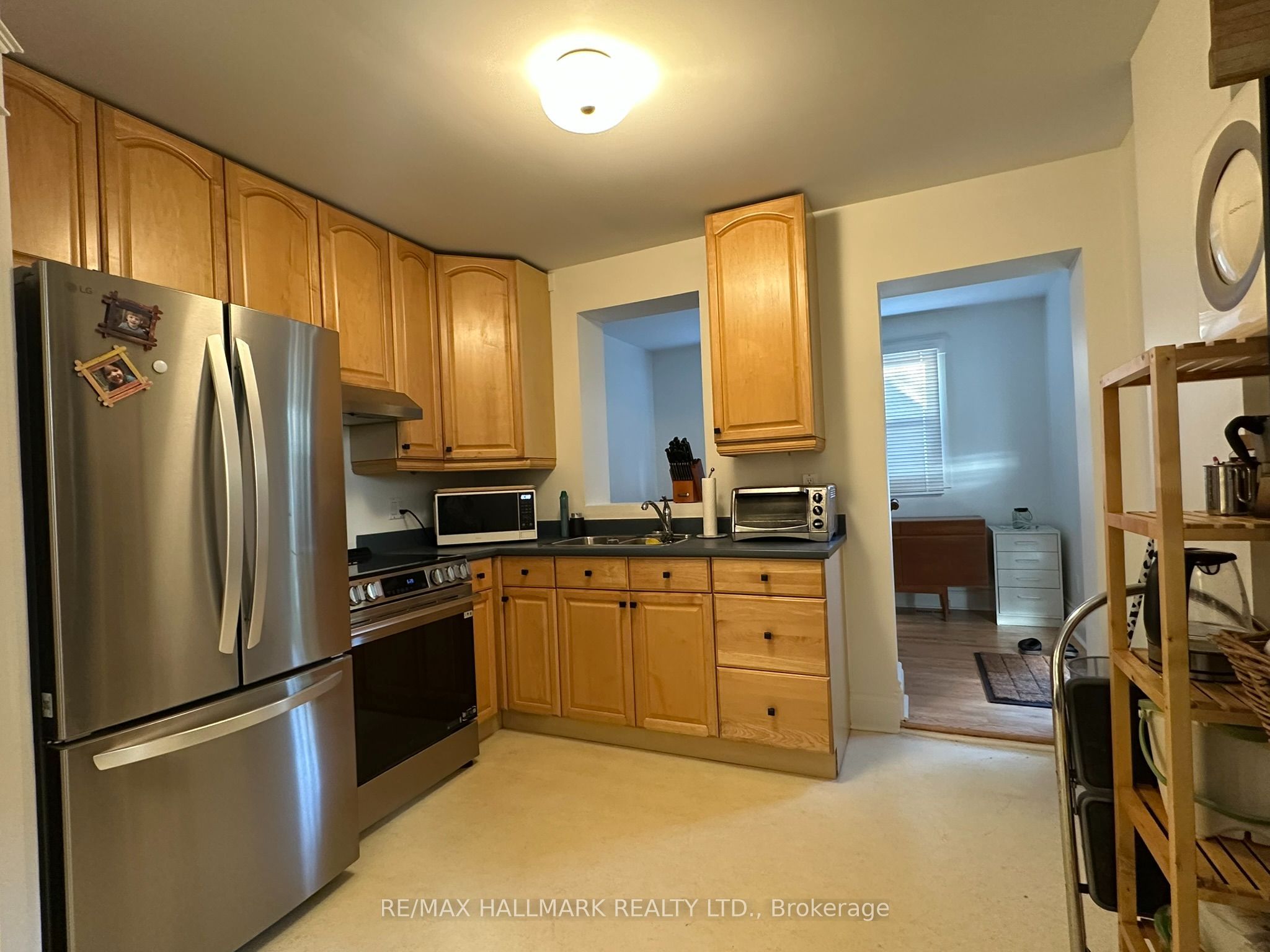 134 Ferrier Avenue Unit #1, Toronto, ON M4K 3H4 photo 3