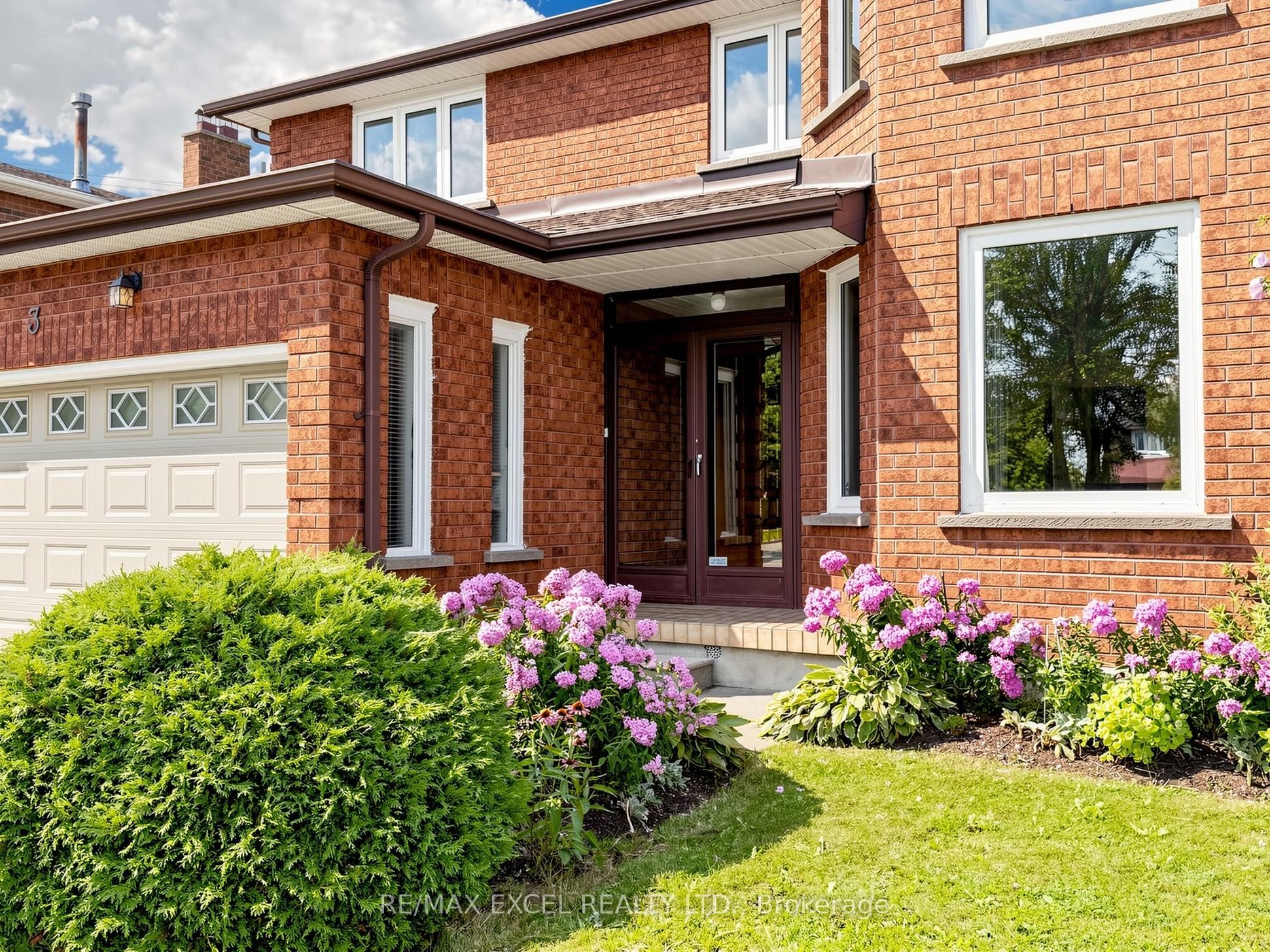 3 Lovekin Grove, Toronto, ON M1T 3T5 photo 3