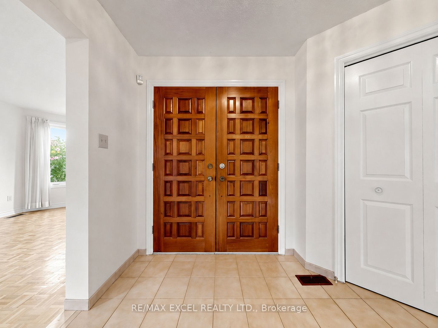 3 Lovekin Grove, Toronto, ON M1T 3T5 photo 4