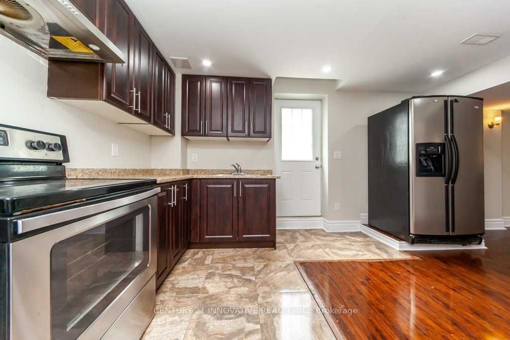 4 Aquilina Court E Bsmt, Ajax, ON L1Z 0E5 photo 4