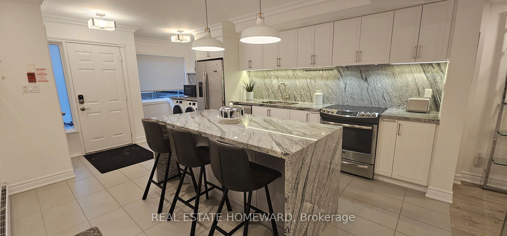 122 Glen Manor Drive 5, Toronto, ON M4E 2X6 photo 3
