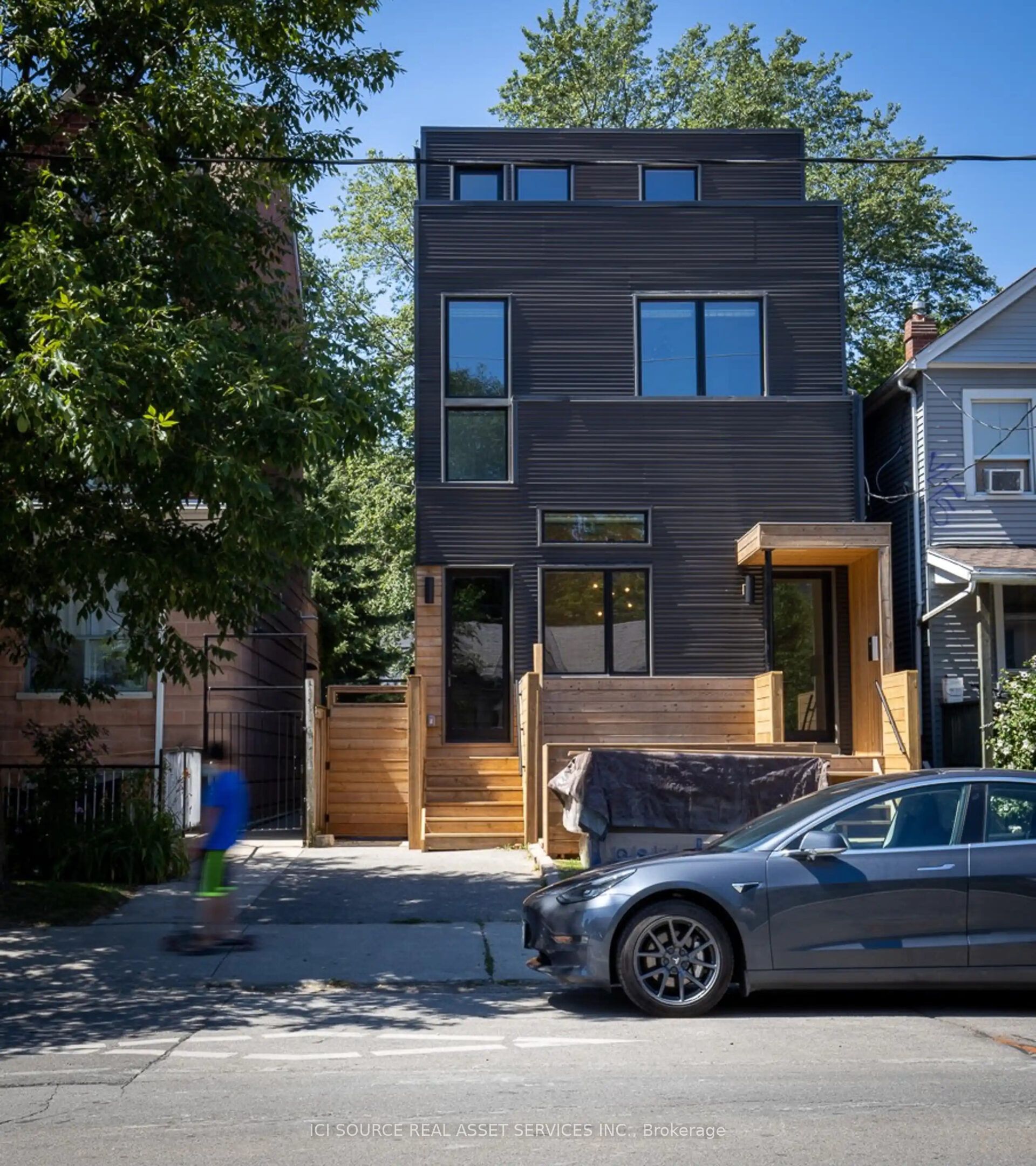56 Jones Avenue A, Toronto, ON M4M 2Z8