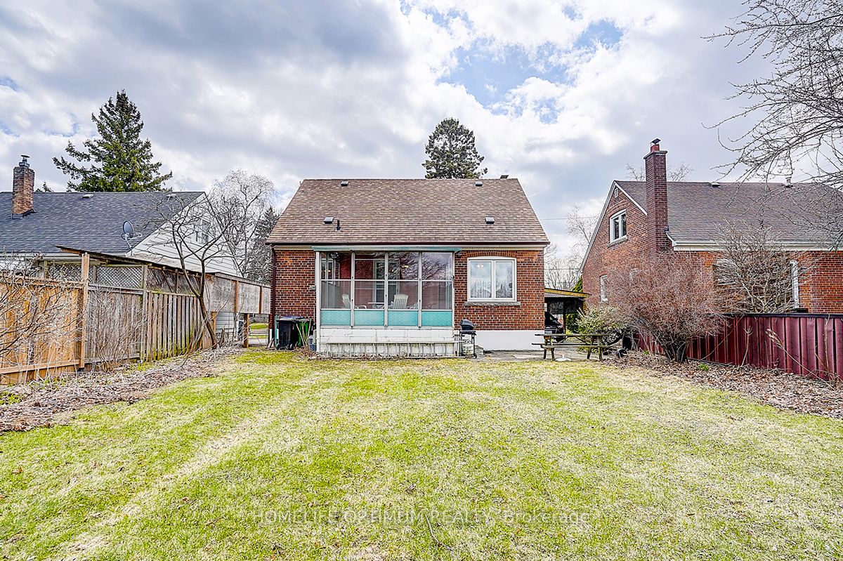 16 Ayre Point Road, Toronto, ON M1M 1G5 photo 4