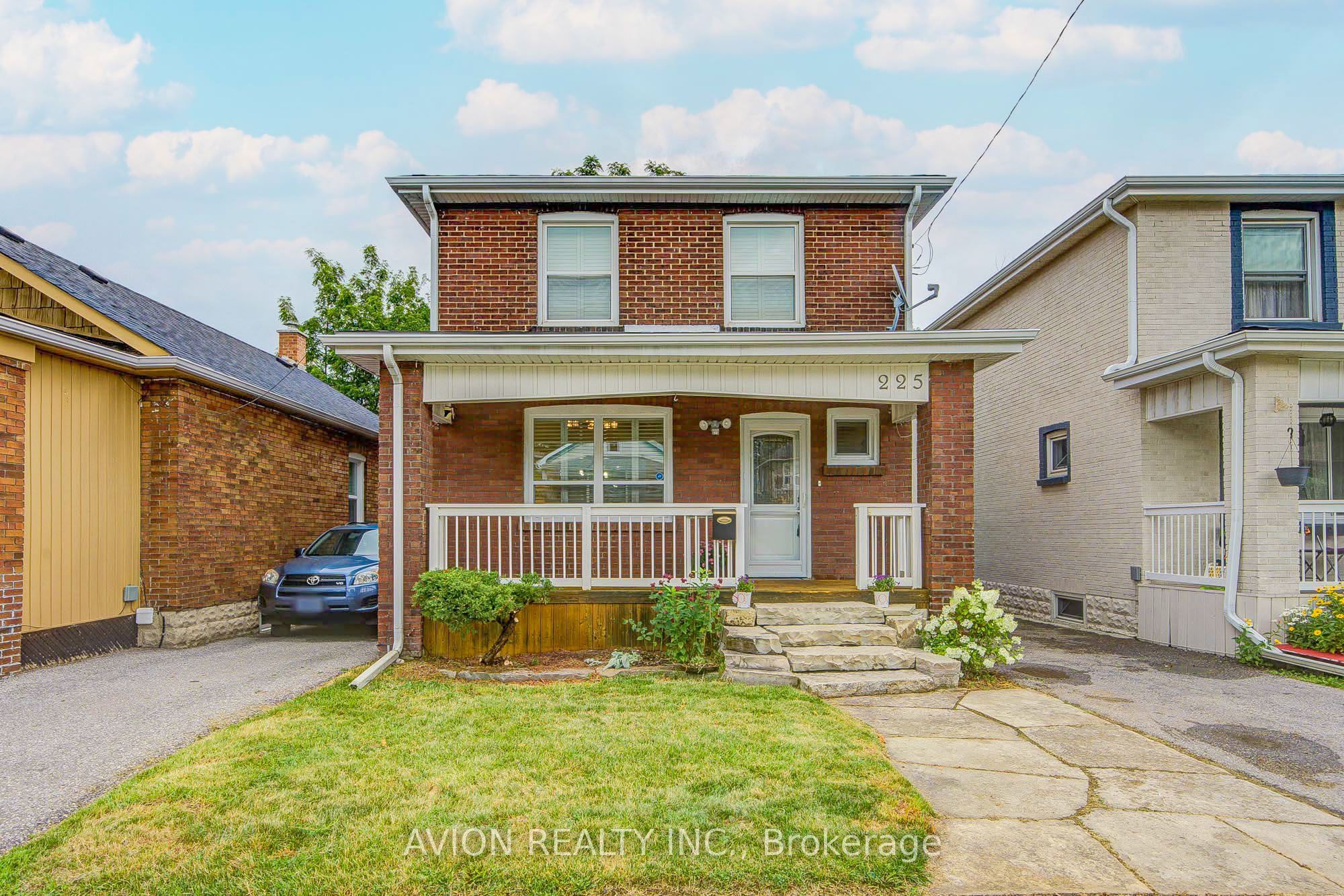225 Clarke Street, Oshawa, ON L1H 5G2