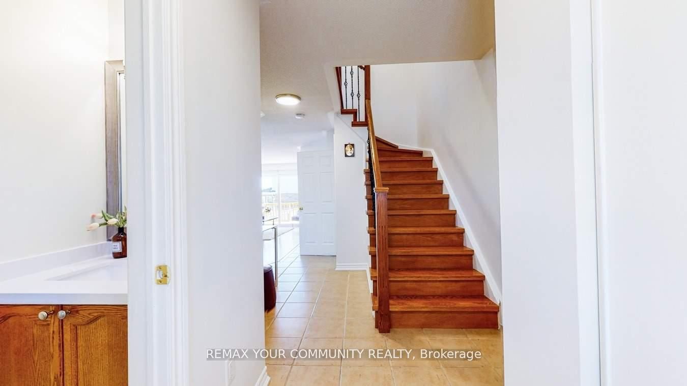 143 Cornish Drive E, Clarington, ON L1E 3G9 photo 5