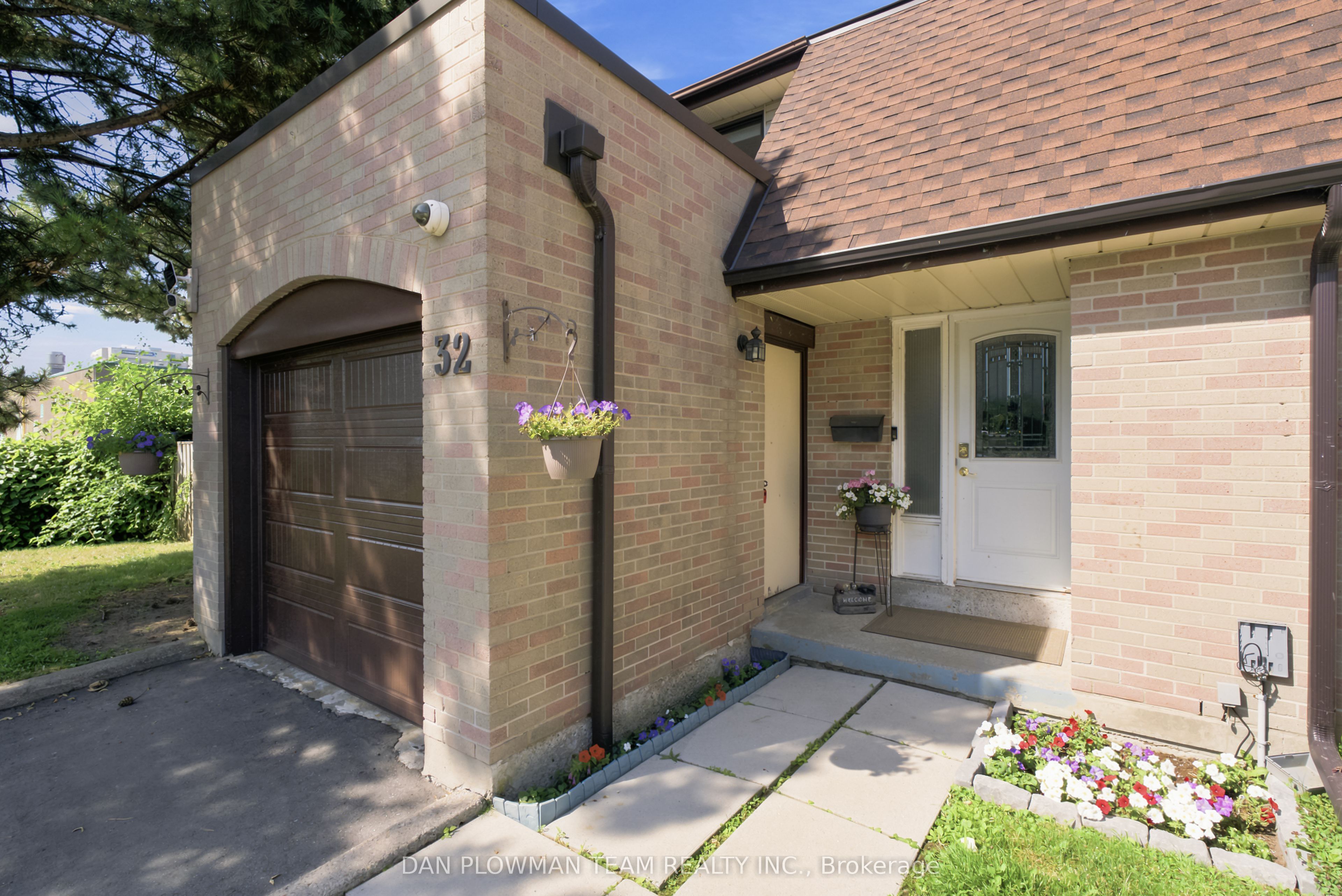 11 Livonia Place 32, Toronto, ON M1E 4W5 photo 3