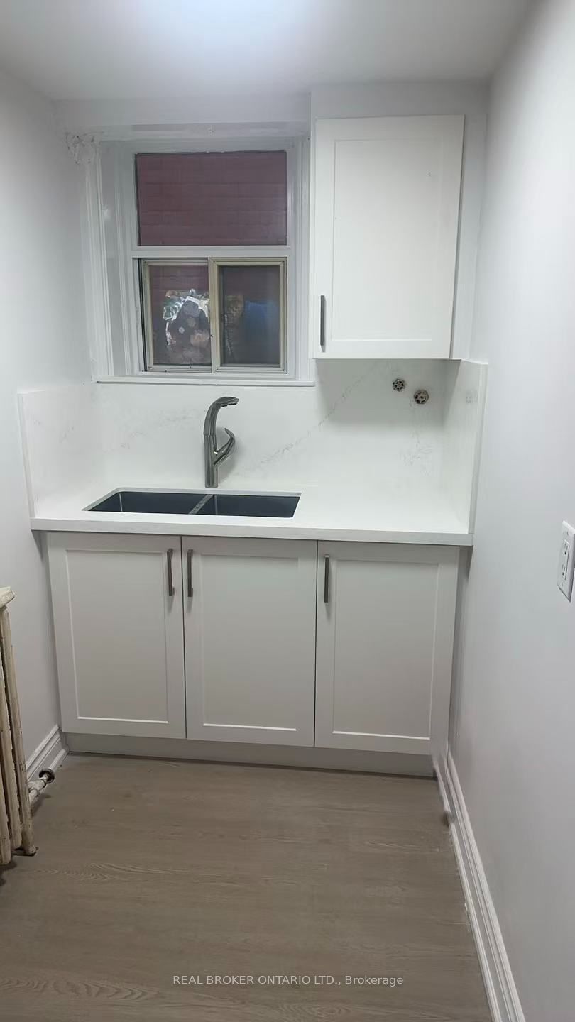 202 O'Connor Drive 1, Toronto, ON M4J 2T1 photo 3