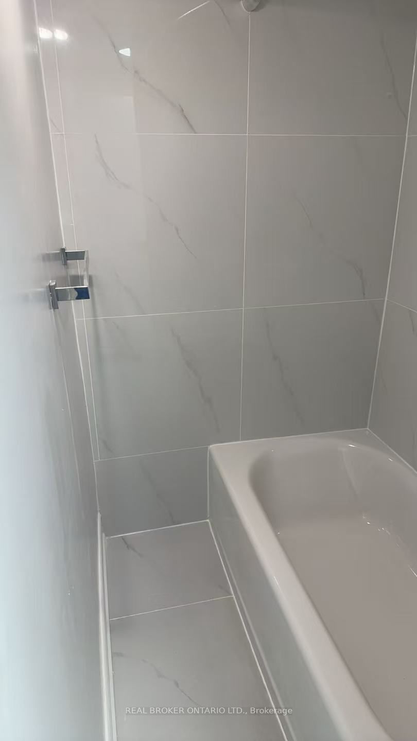 202 O'Connor Drive 1, Toronto, ON M4J 2T1 photo 5