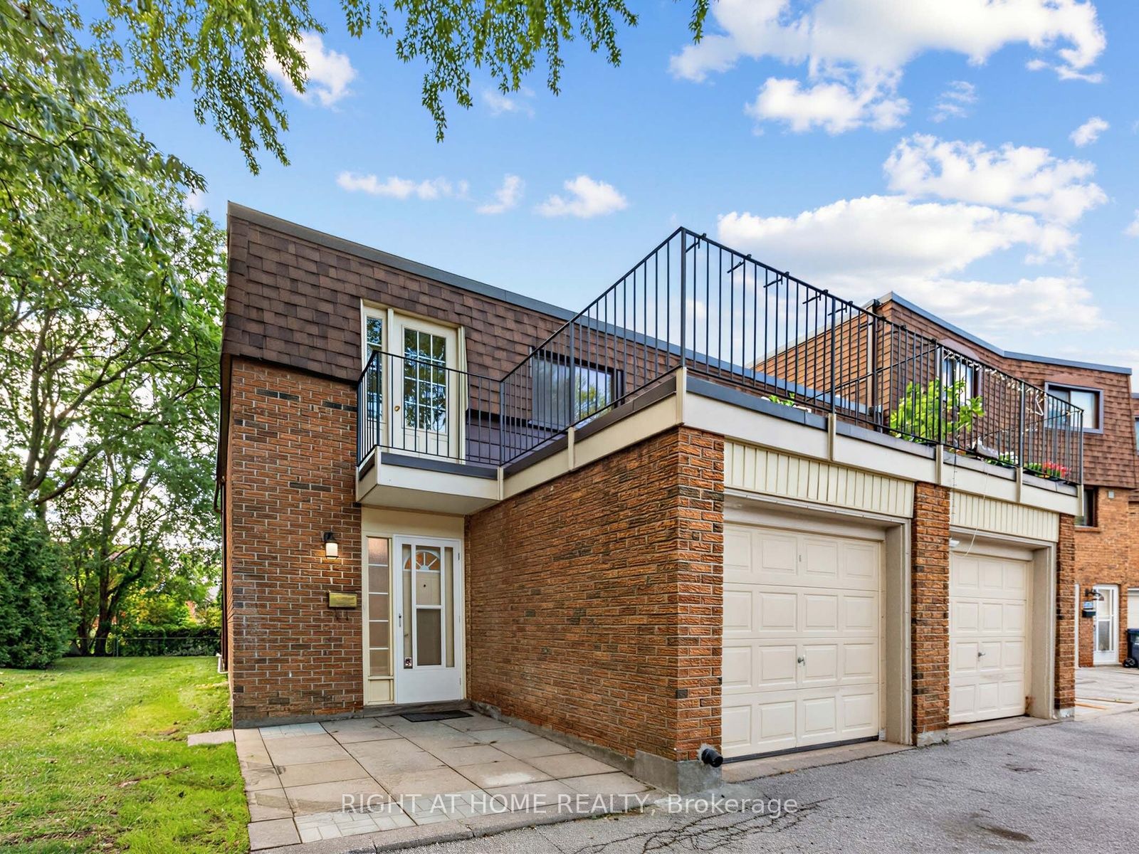 336 Sprucewood Court, Toronto, ON M1W 1R1