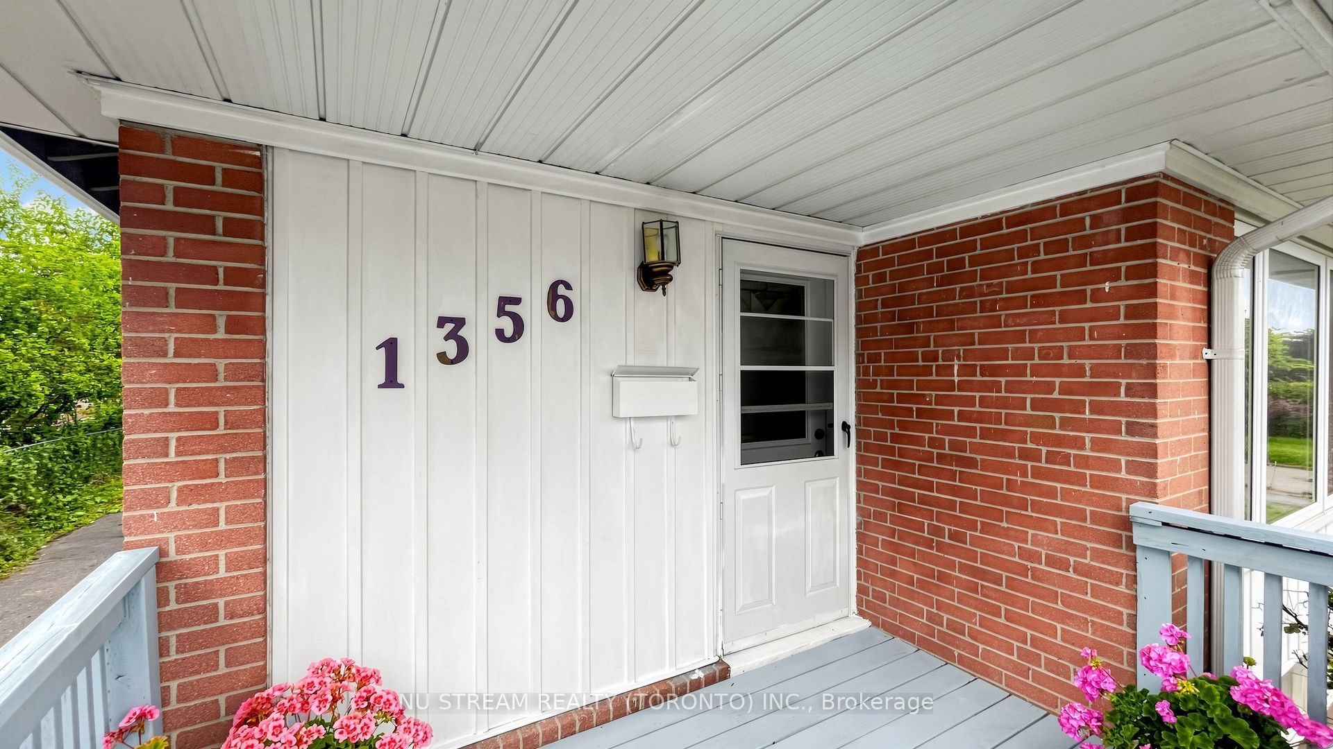 1356 Tatra Drive, Pickering, ON L1W 1K6 photo 3