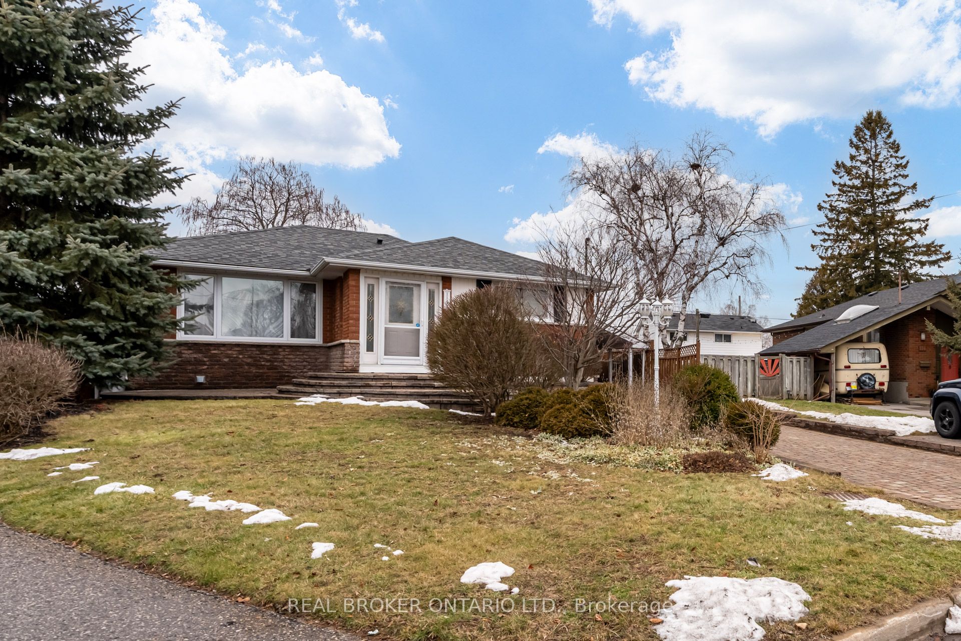 1145 Ridgecrest Avenue Bsmt., Oshawa, ON L1H 1V3 photo 2
