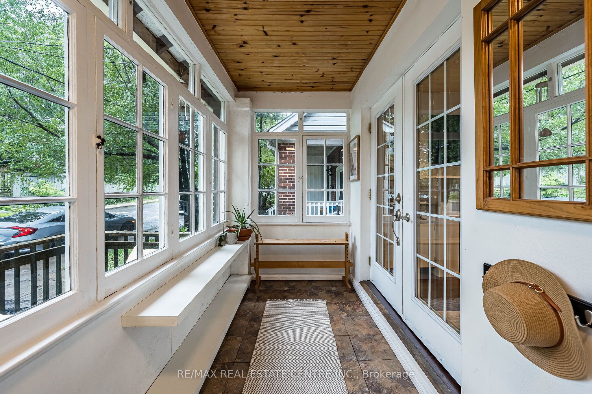 14 Wildwood Crescent, Toronto, ON M4L 2K7 photo 3