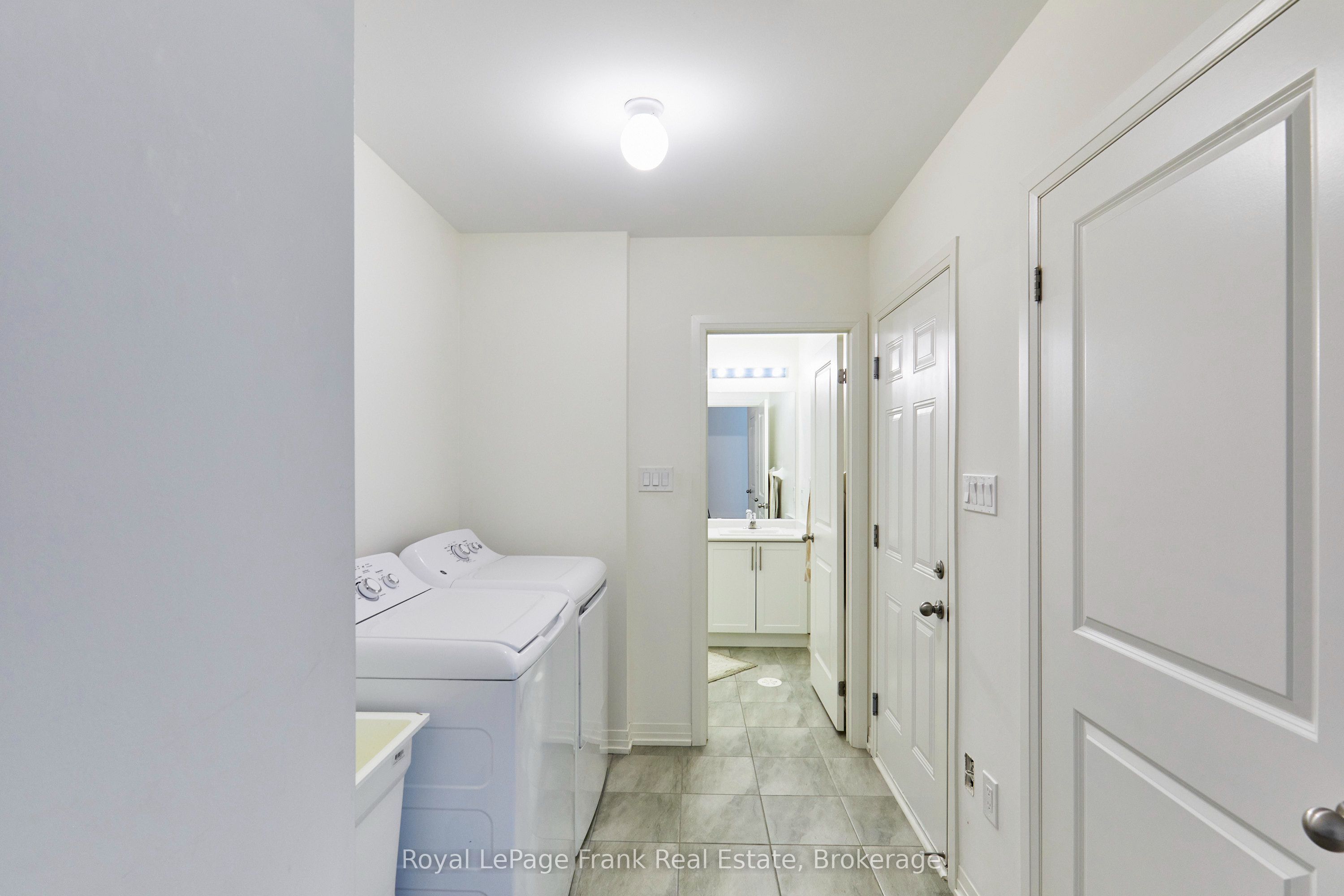 26 Clarington Boulevard, Clarington, ON L1C 7E5 photo 4