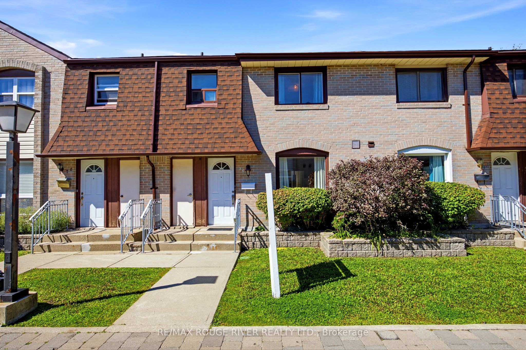 21 W Livonia Place 76, Toronto, ON M1E 4W5