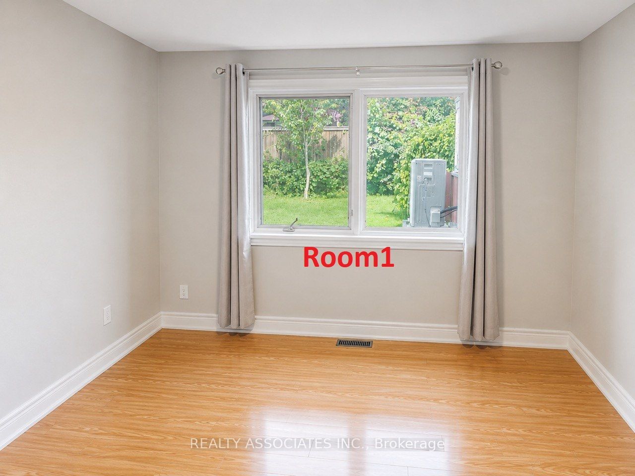 60 Beacham Crescent Lower, Toronto, ON M1T 1N1