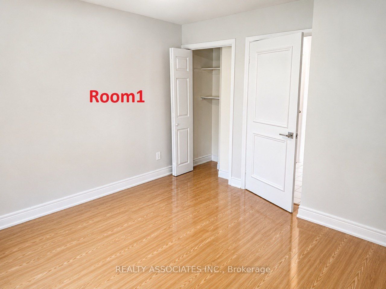 60 Beacham Crescent Lower, Toronto, ON M1T 1N1 photo 2