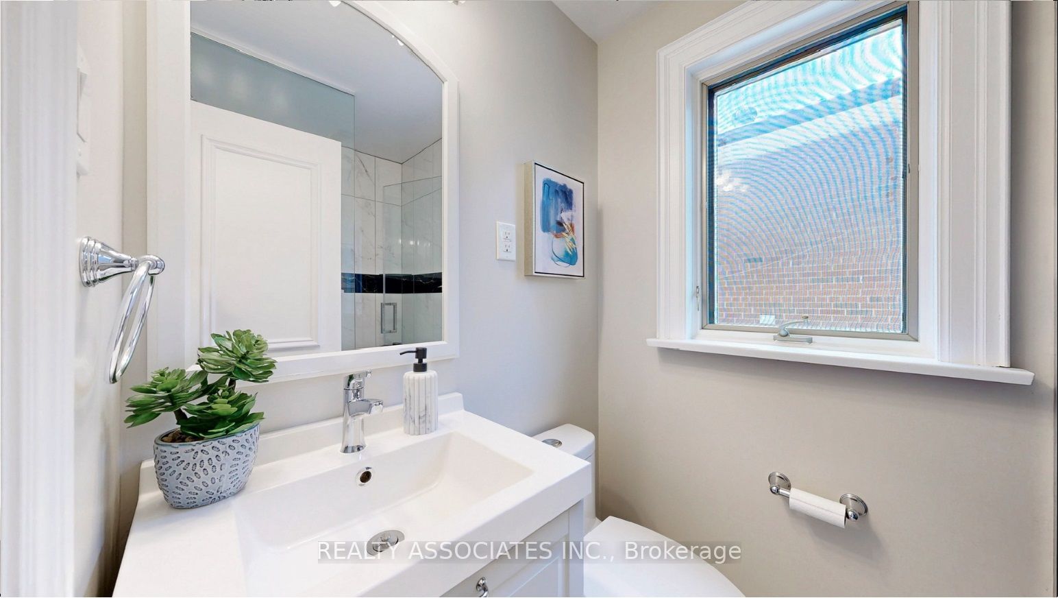 60 Beacham Crescent Lower, Toronto, ON M1T 1N1 photo 4