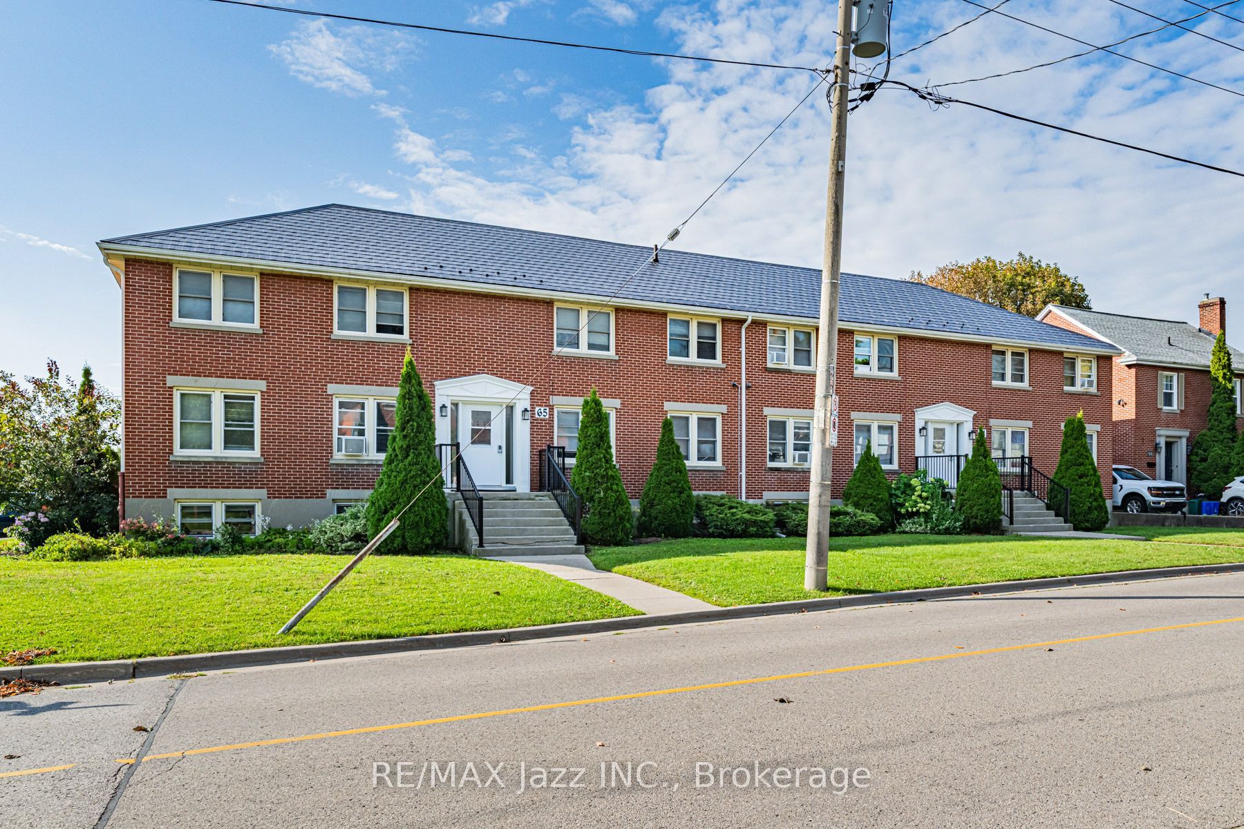 65 Aberdeen Street 1, Oshawa, ON L1G 2E6 photo 2