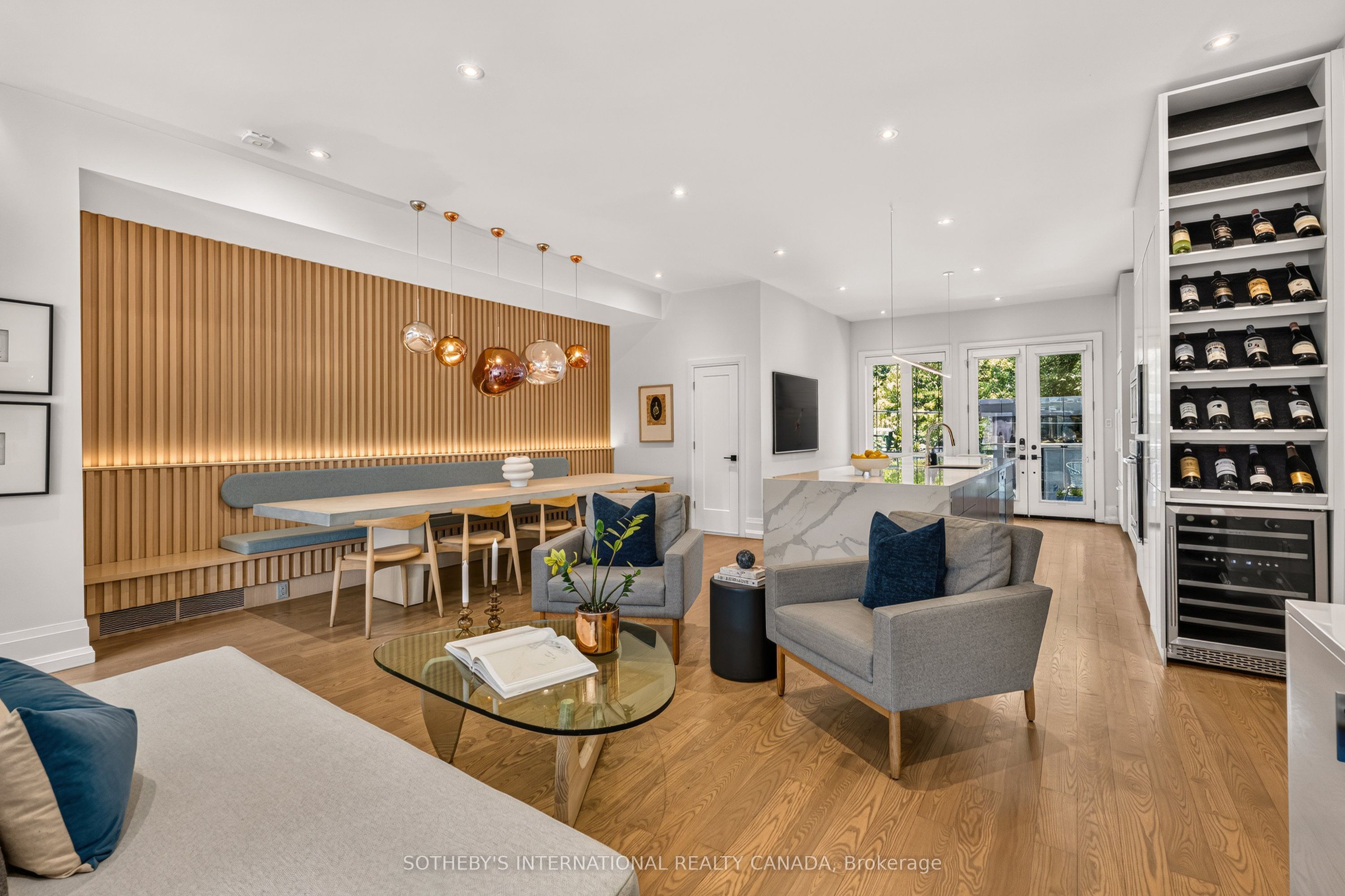 1572 Dundas Street E, Toronto, ON M4L 1K8 photo 5