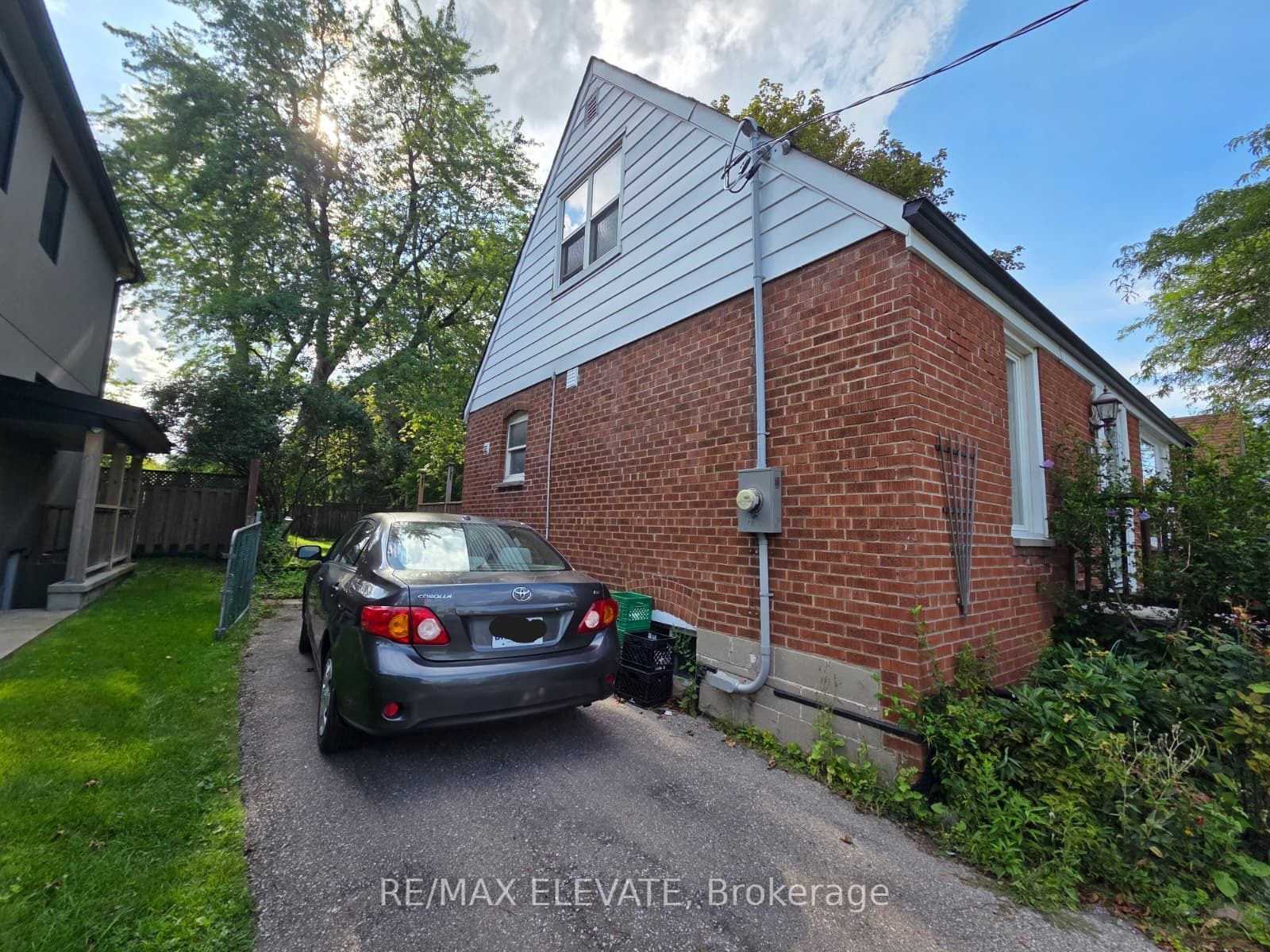 40 Bellamy Road S, Toronto, ON M1M 3P2