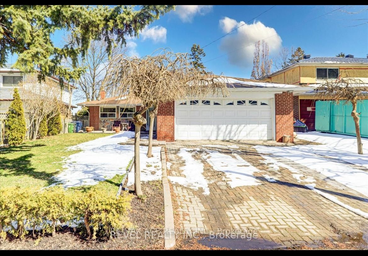 15 Strandhill Road Main, Toronto, ON M1J 3A8