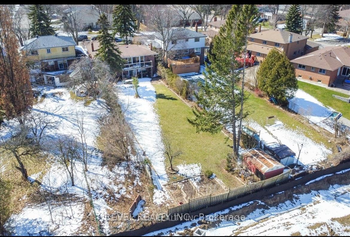 15 Strandhill Road Main, Toronto, ON M1J 3A8 photo 5